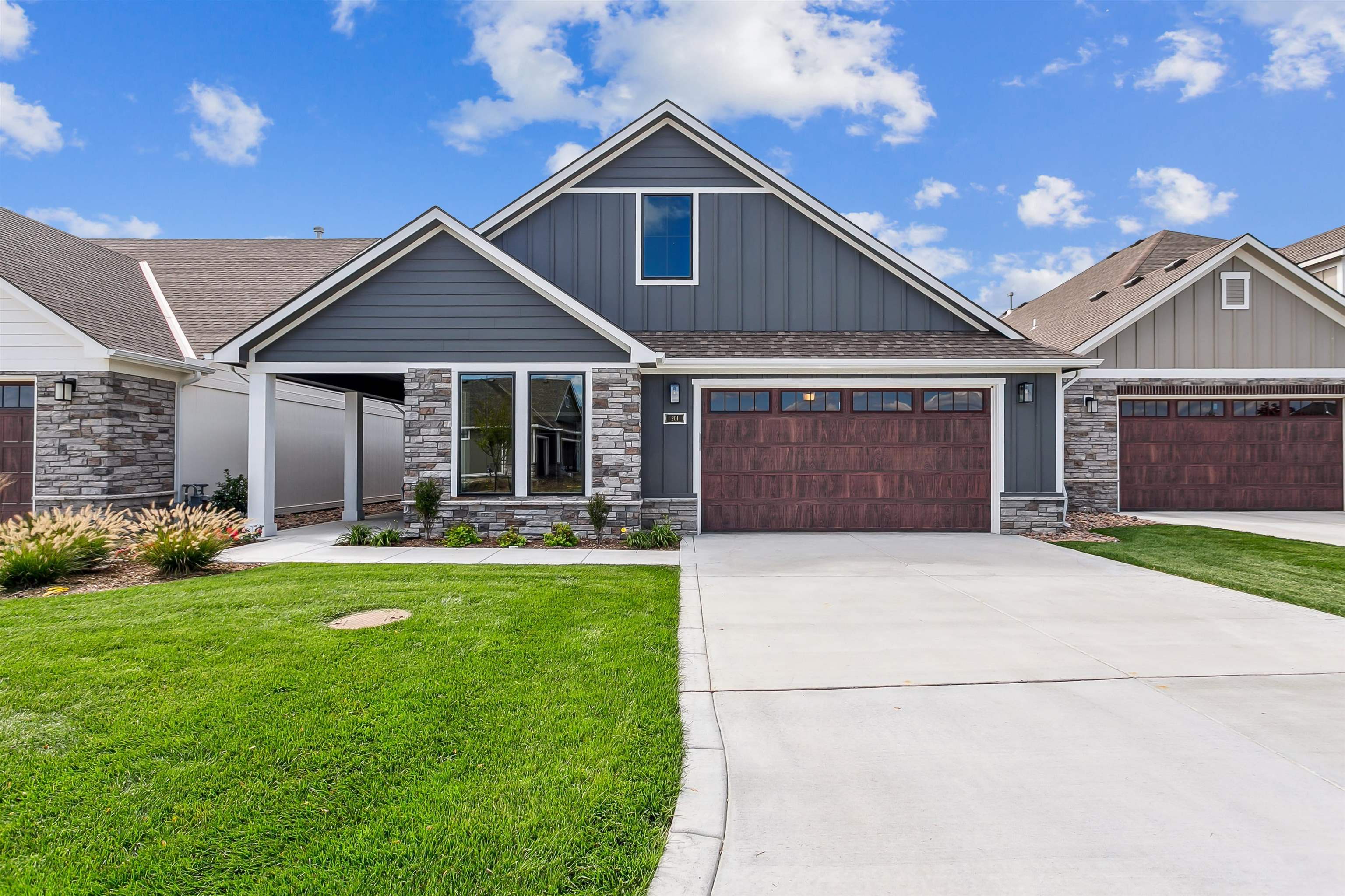 201 S Heritage Property Photo 1