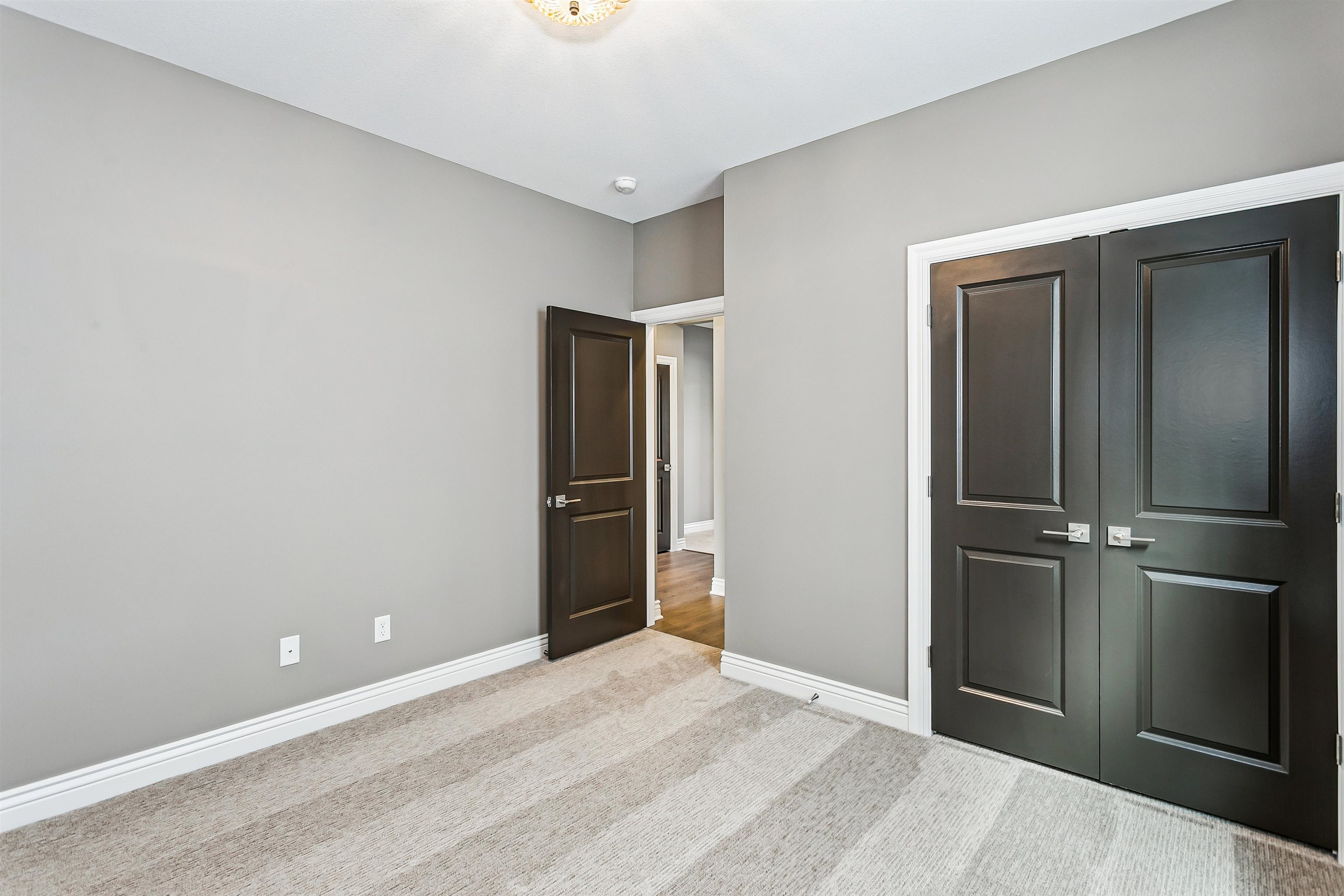 201 S Heritage Way Property Photo 23