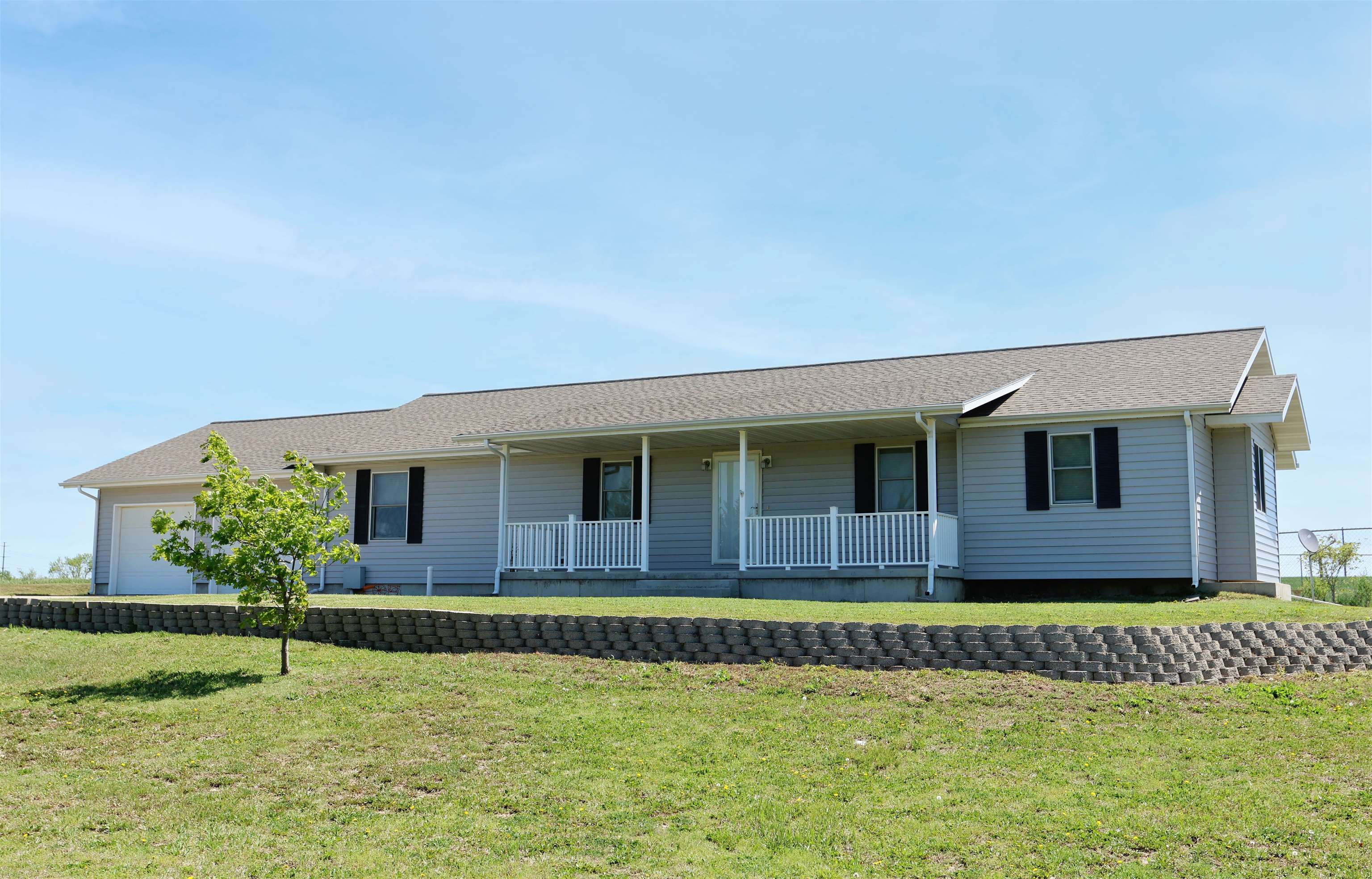 11109 S Lightville Rd Property Photo 1