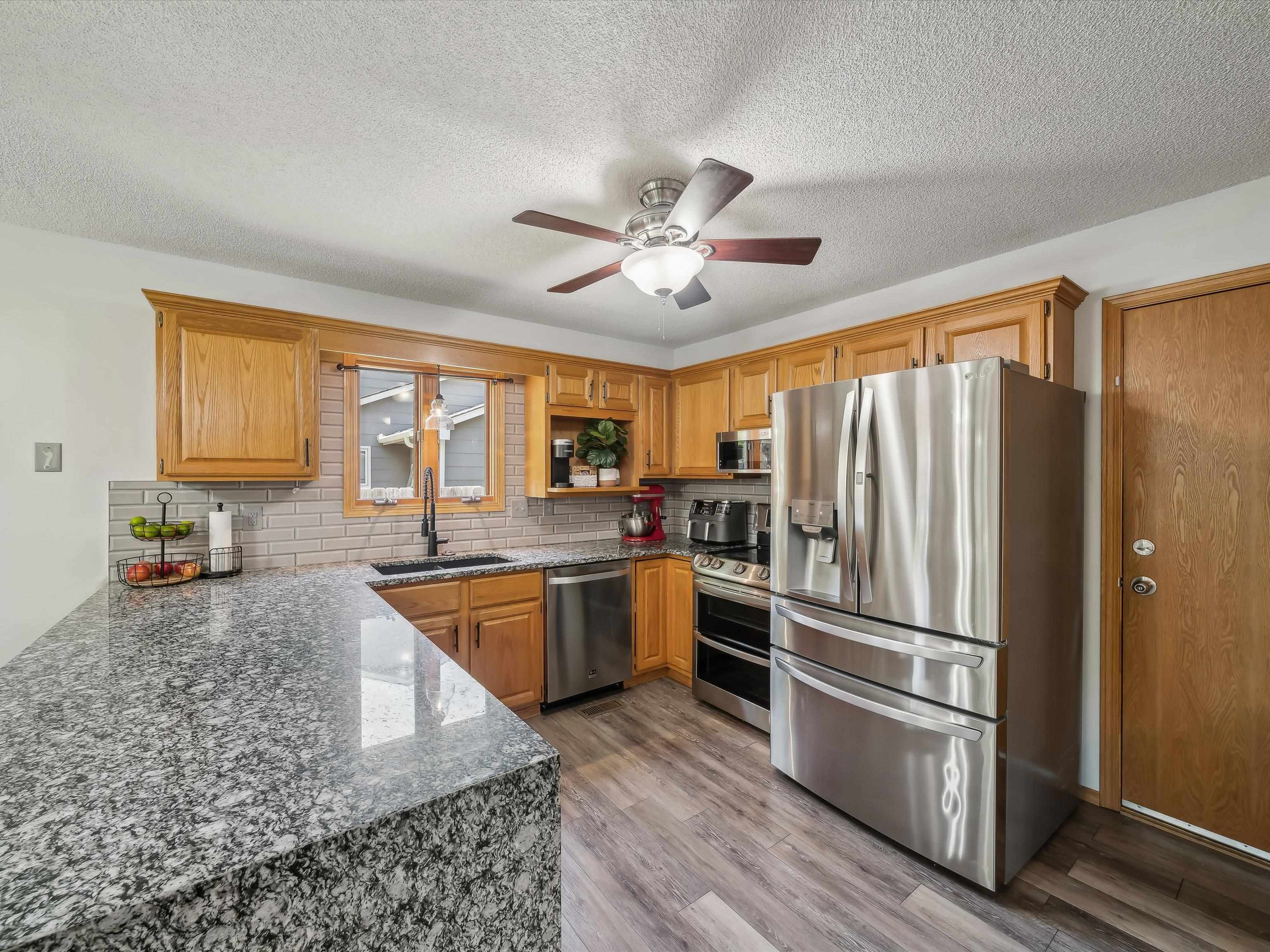 7615 W Westlawn St Property Photo 10
