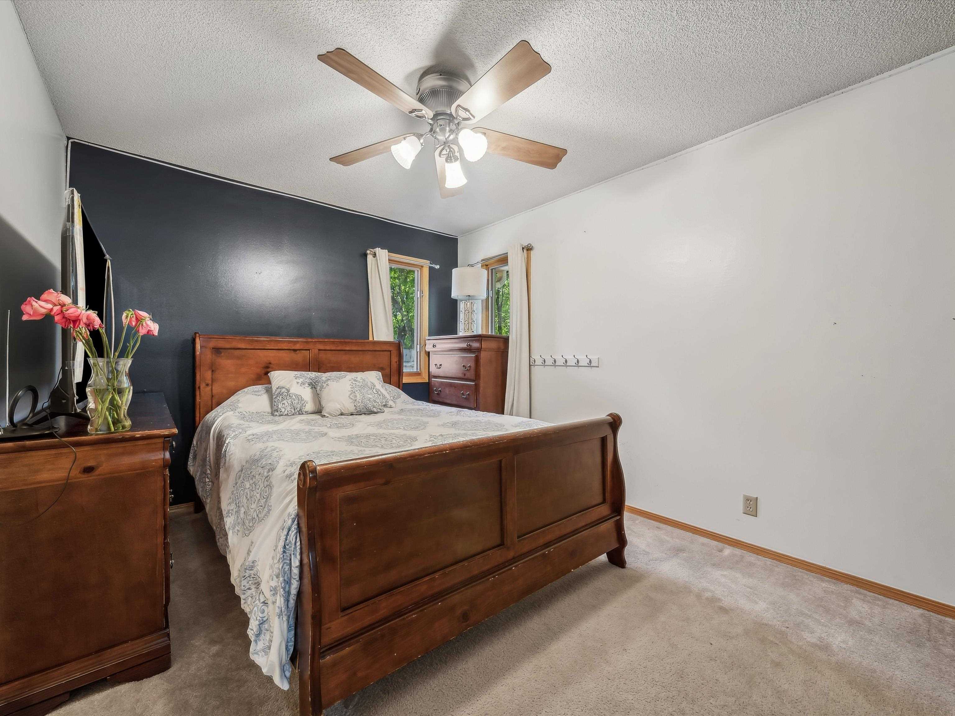 7615 W Westlawn St Property Photo 17