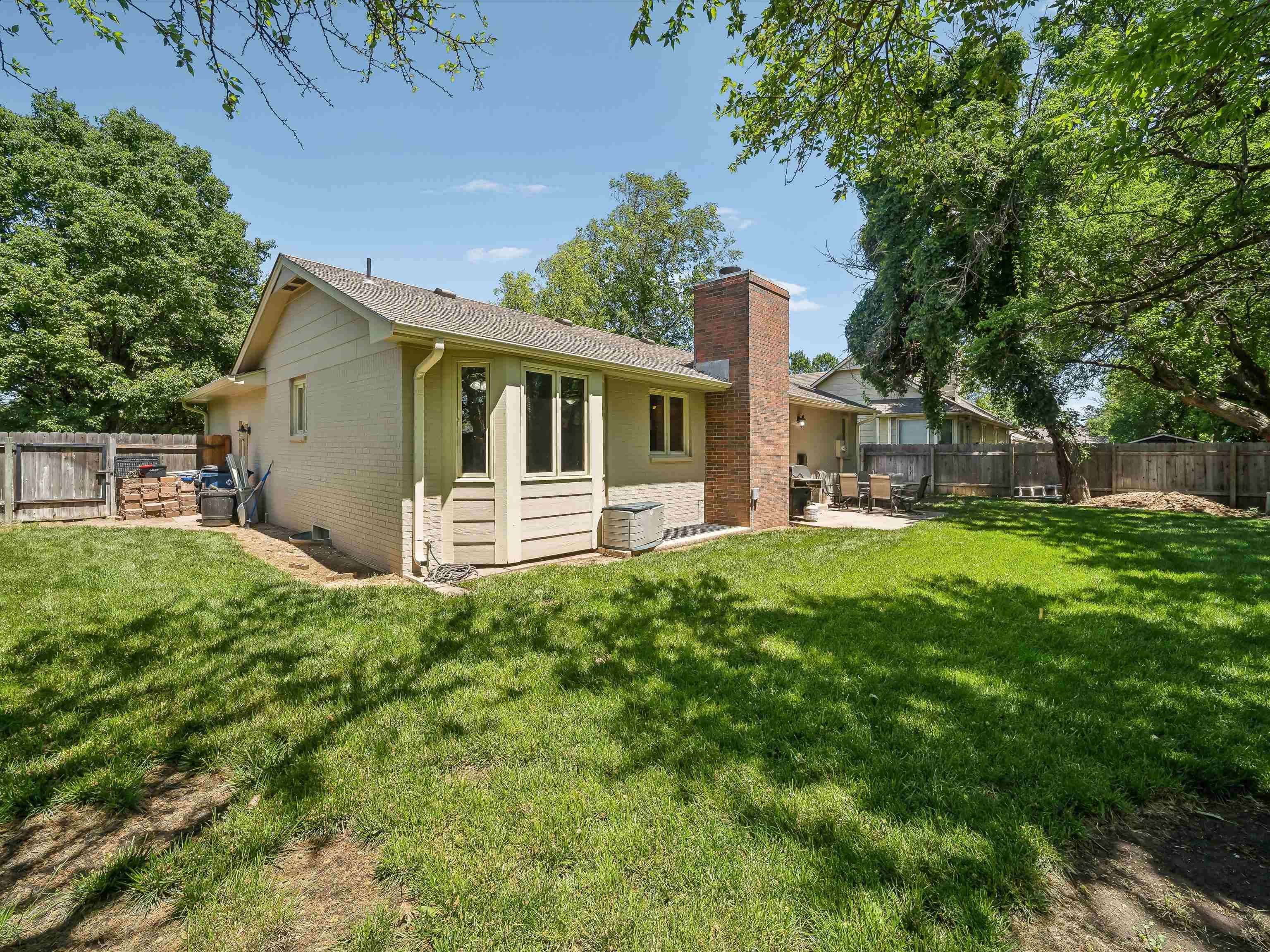 7615 W Westlawn St Property Photo 30
