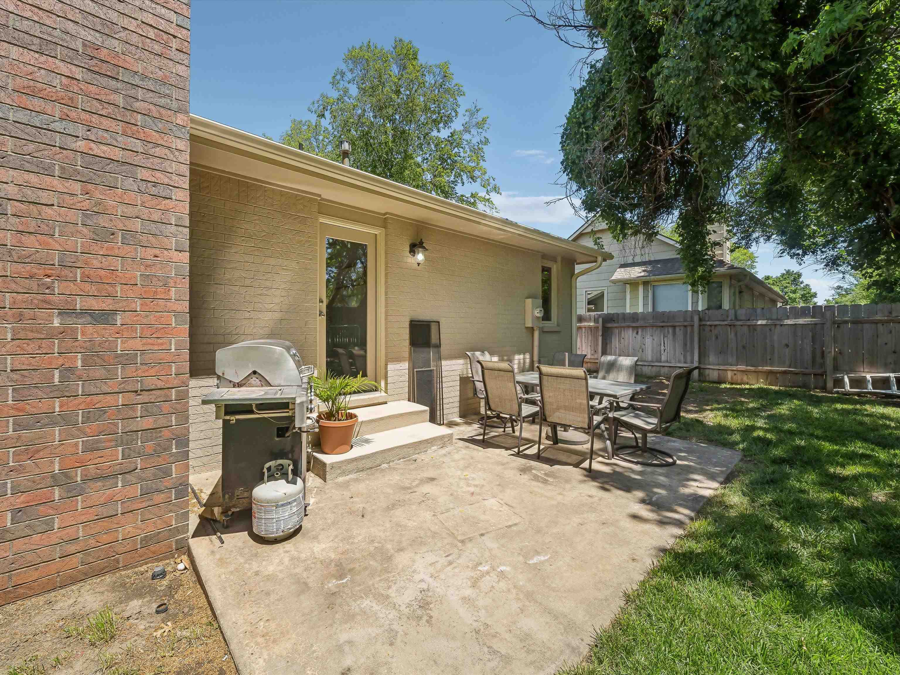 7615 W Westlawn St Property Photo 31