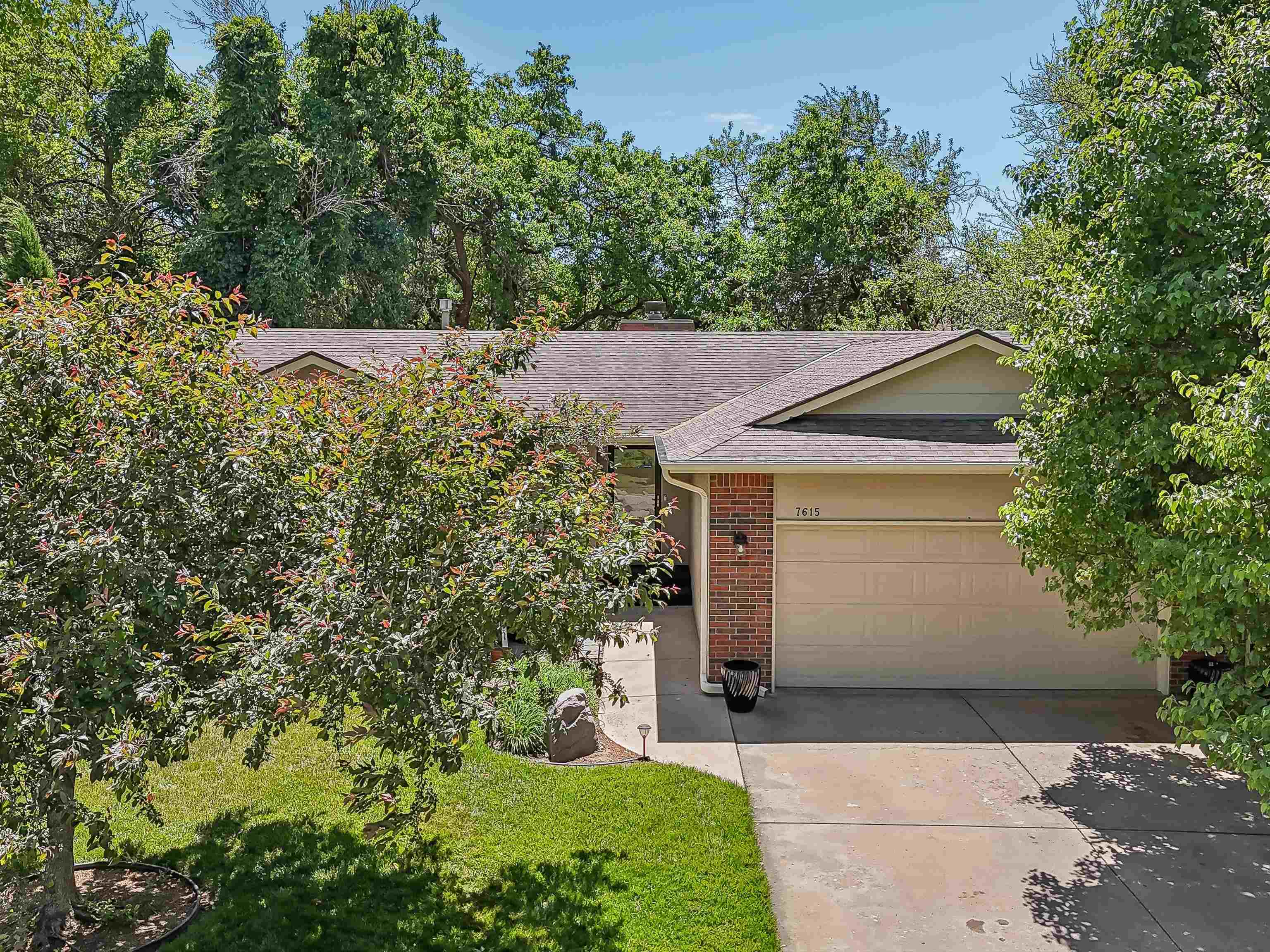 7615 W Westlawn St Property Photo 32