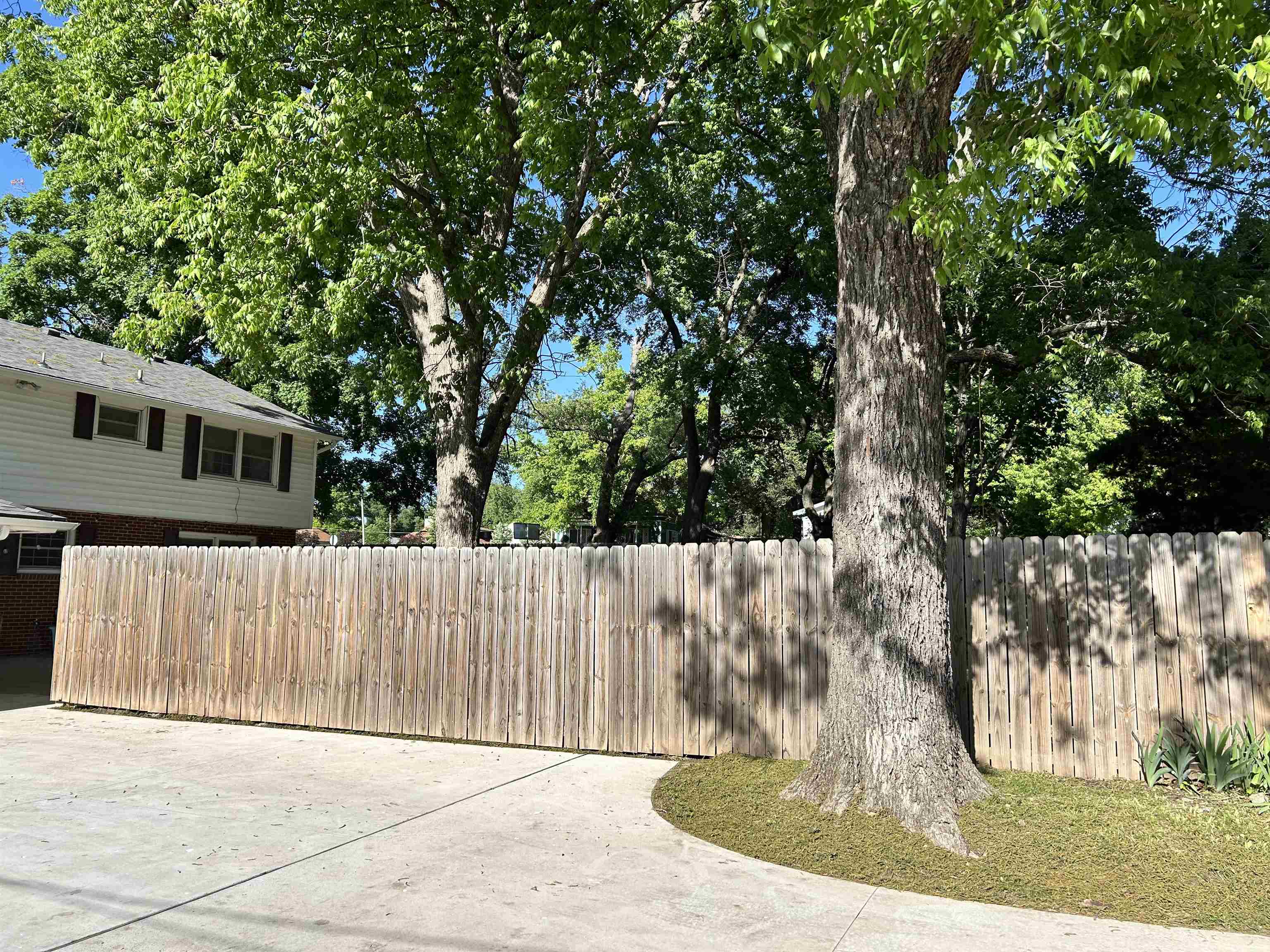 1515 E 8th Property Photo 36