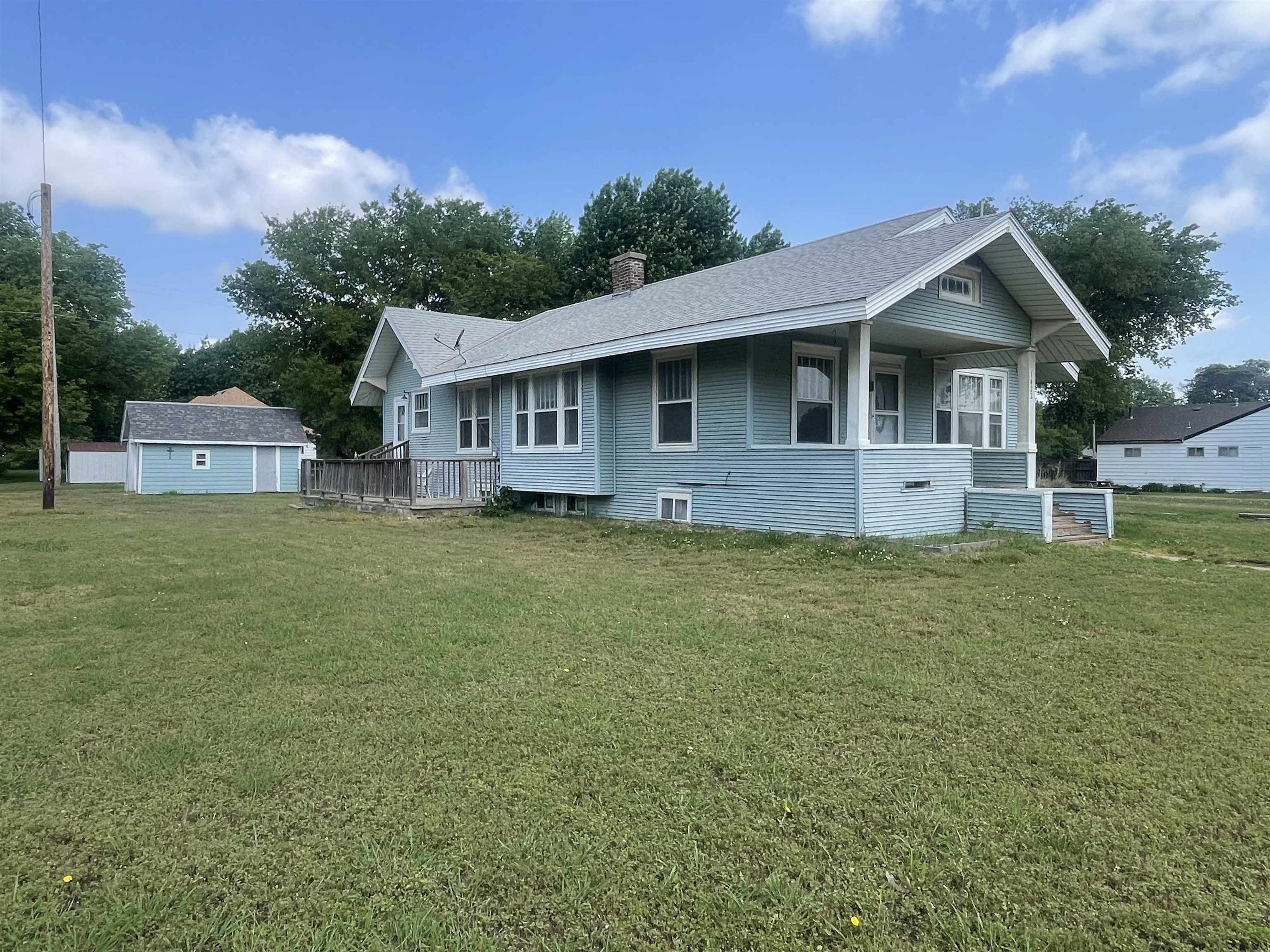 1422 Washington St Property Photo
