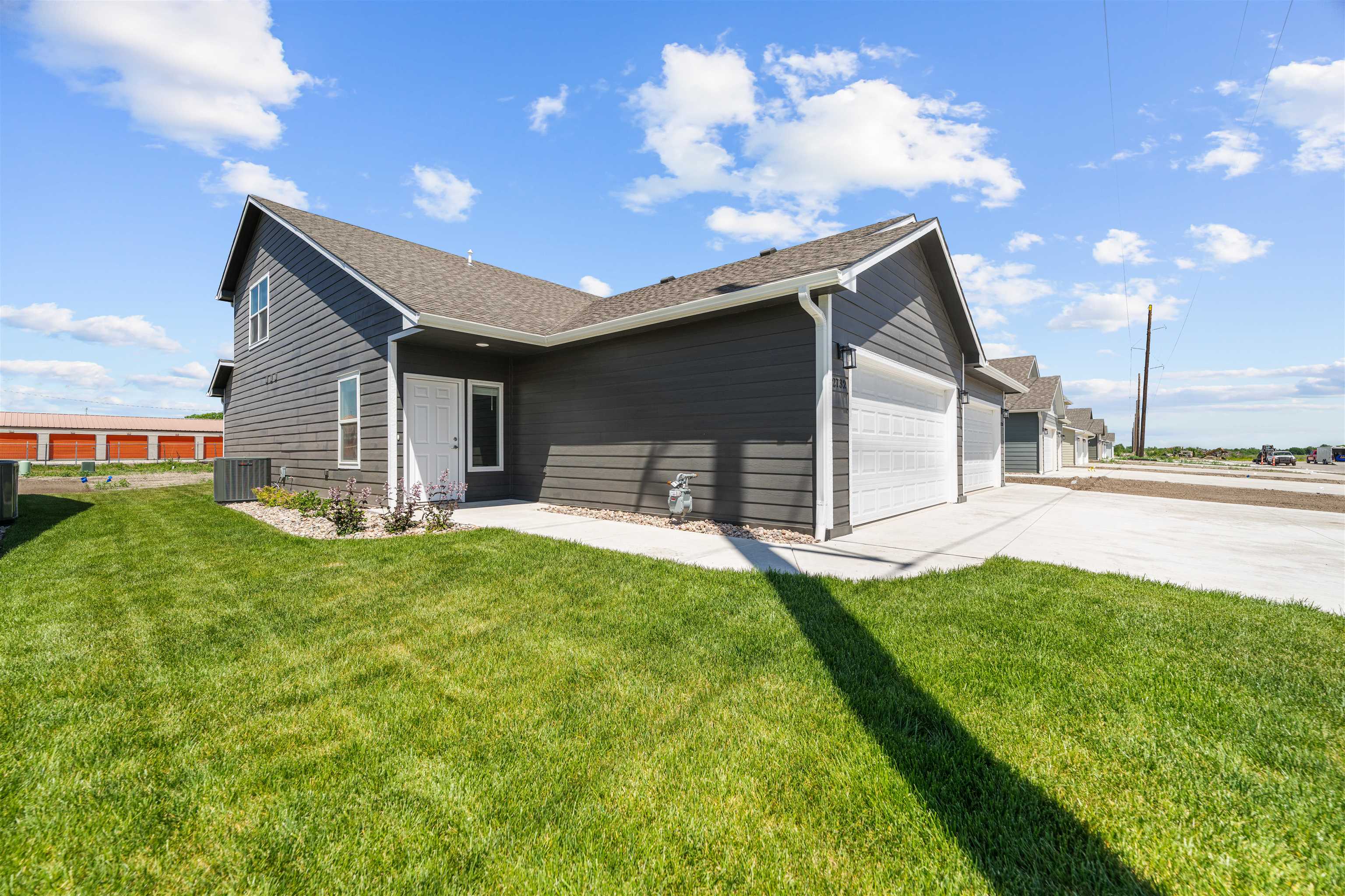 2732 Tim Rogers Ln Property Photo 2