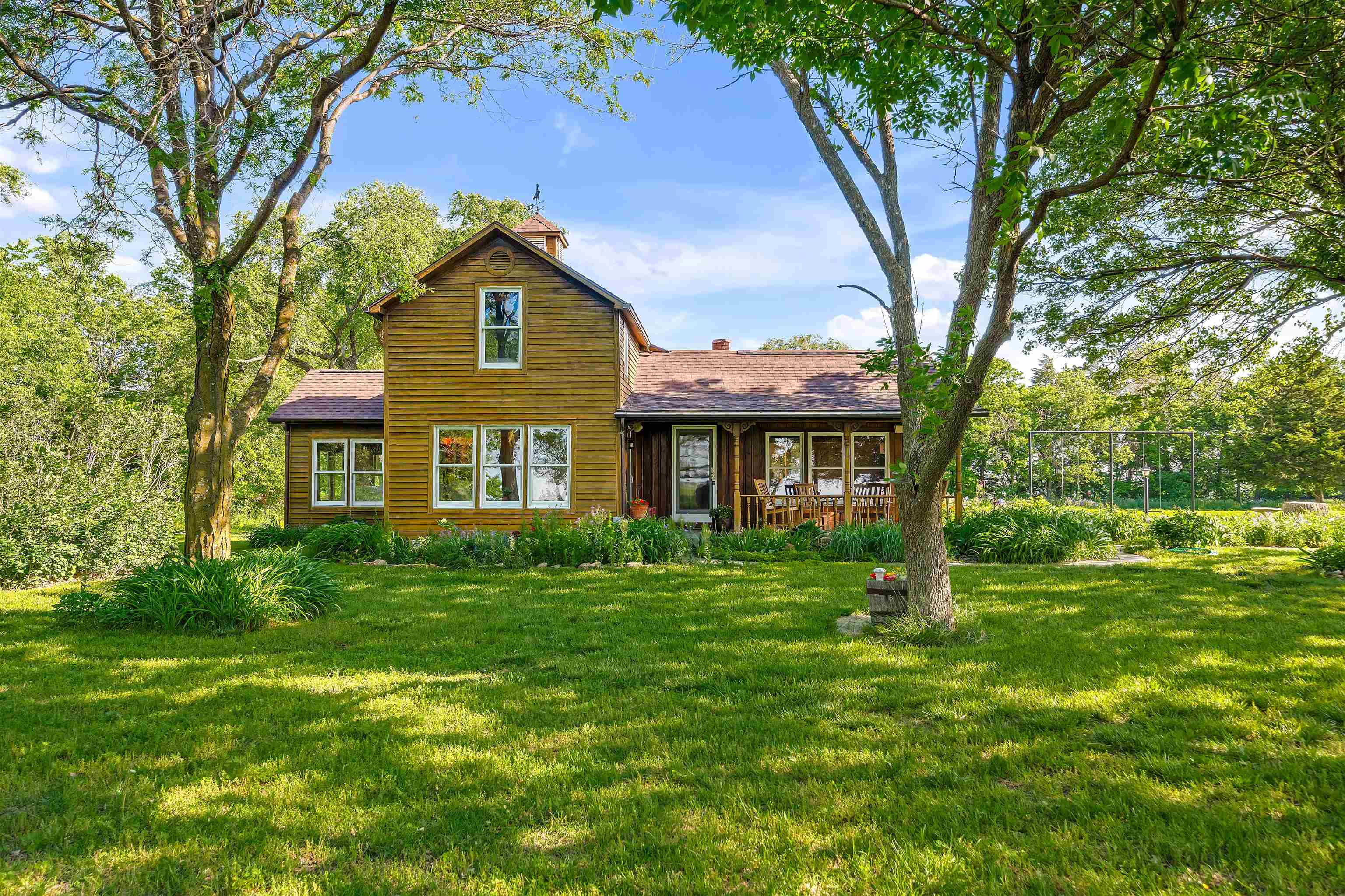 1924 40th Property Photo 2