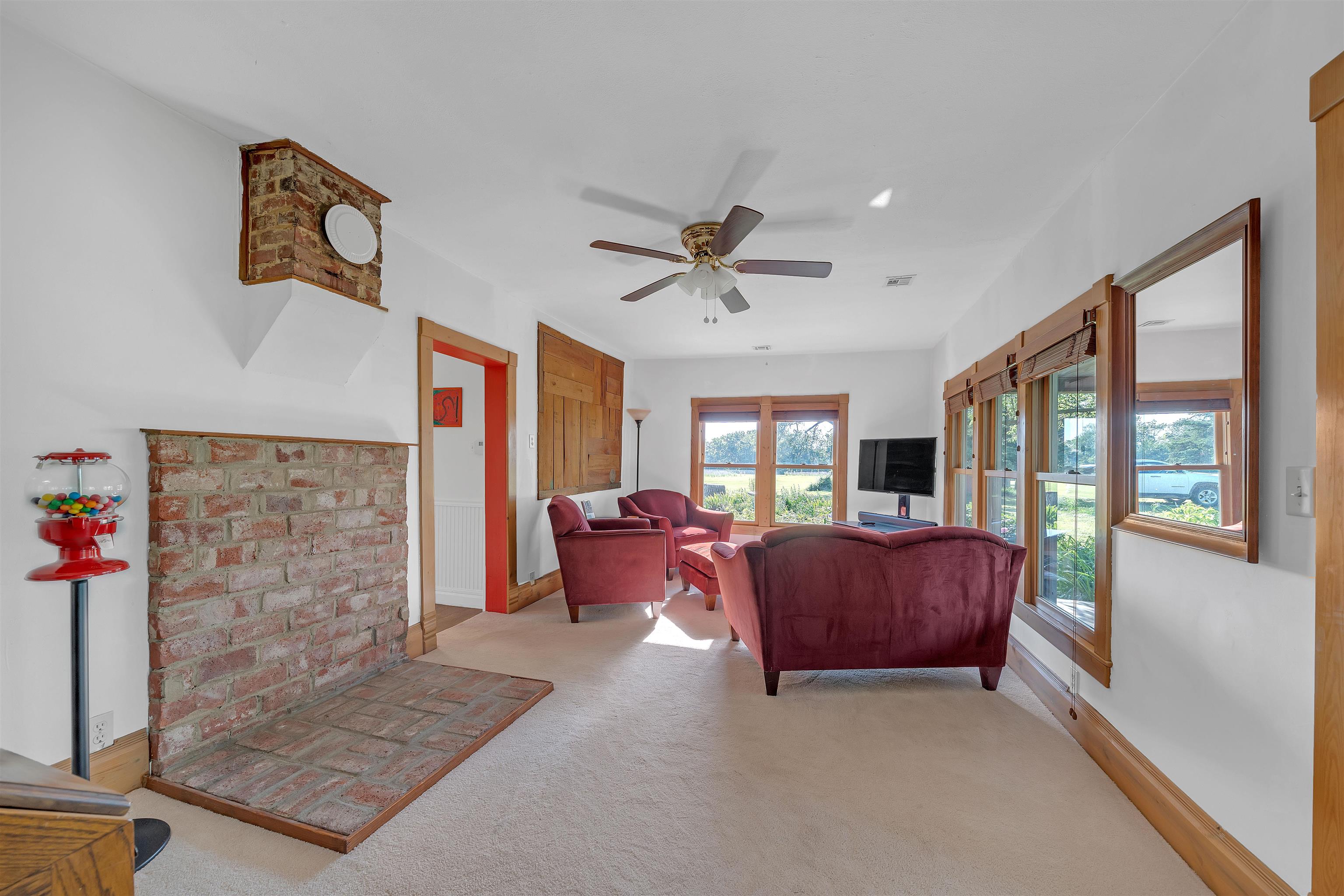 1924 40th Property Photo 5