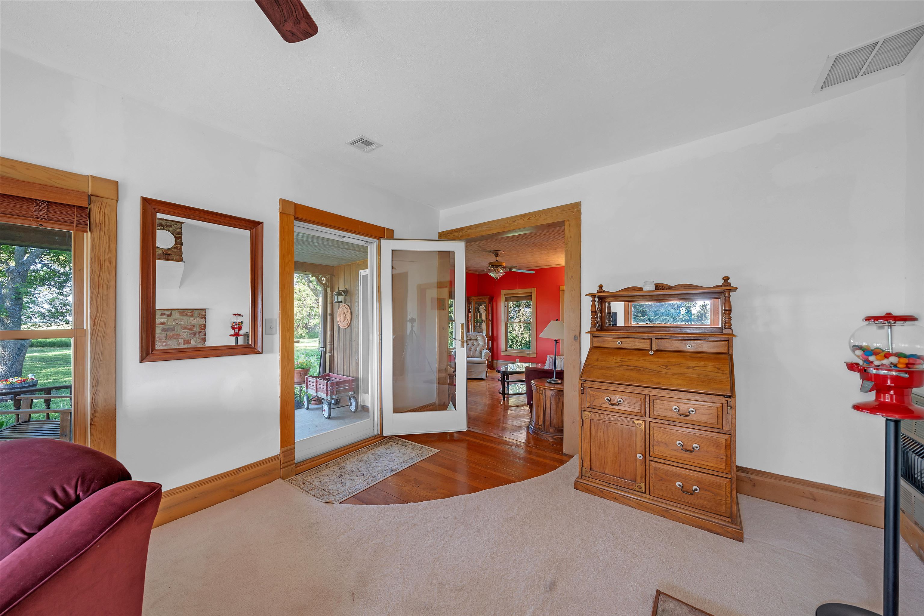 1924 40th Property Photo 7