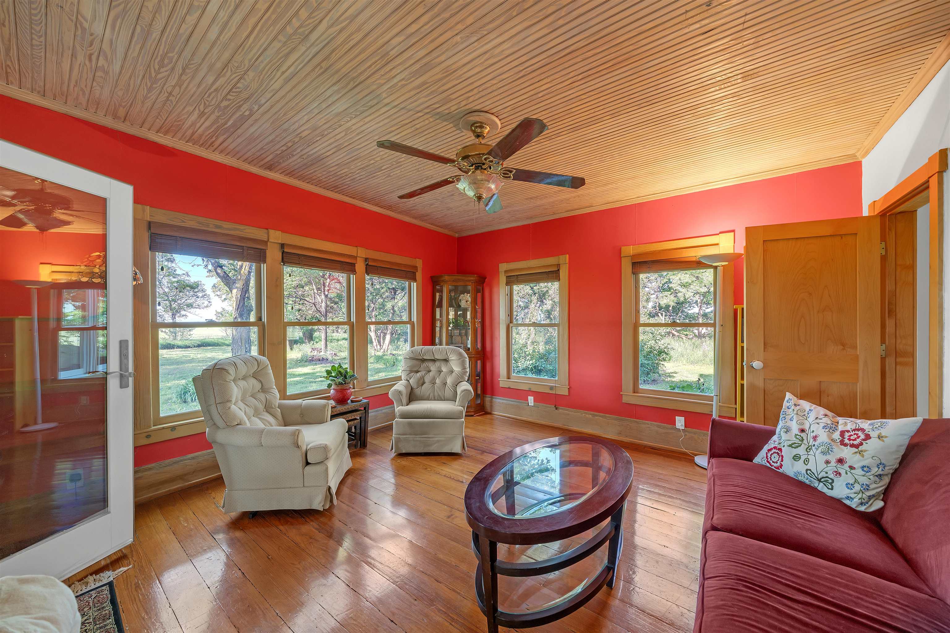 1924 40th Property Photo 8