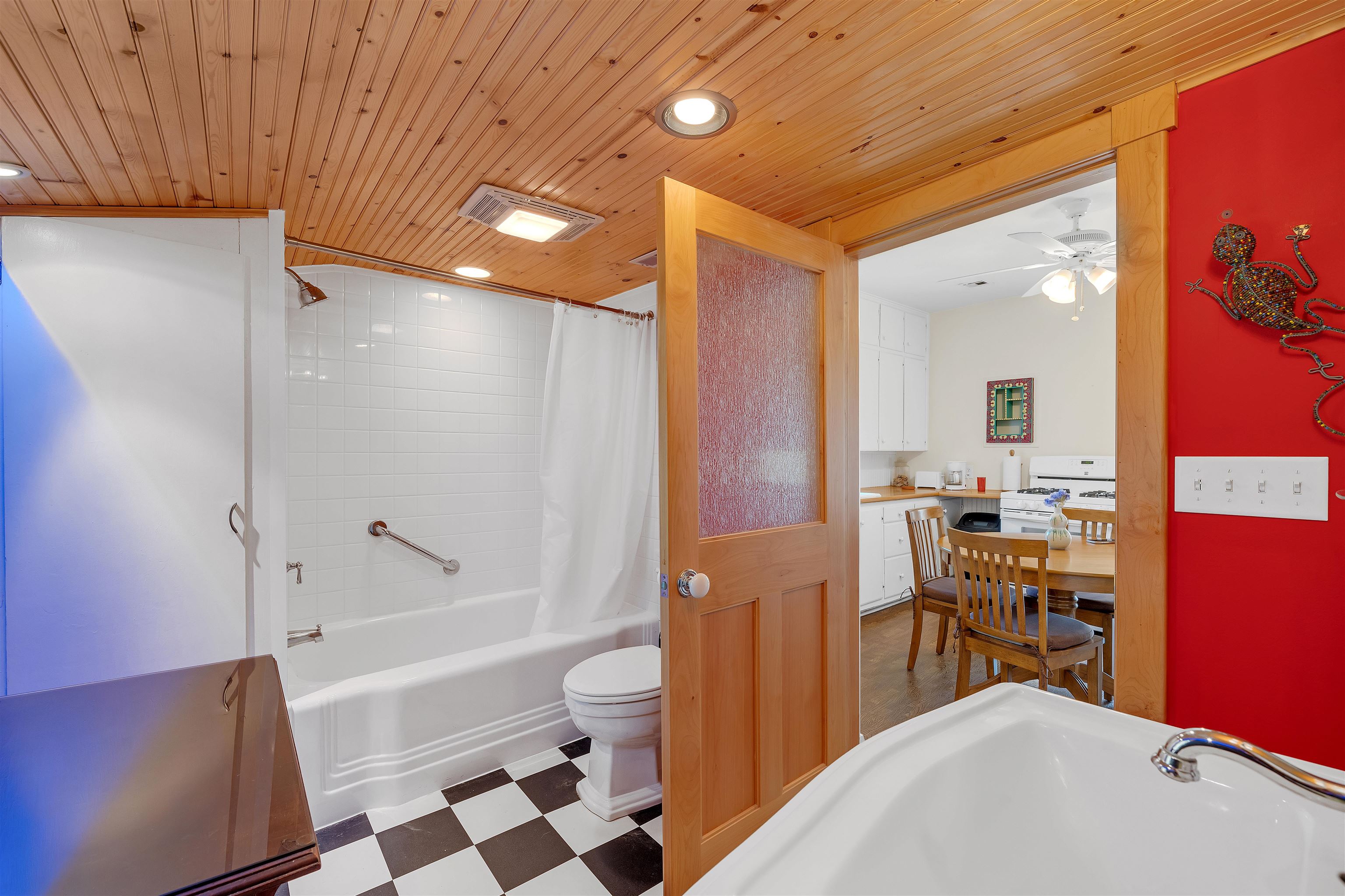 1924 40th Property Photo 14