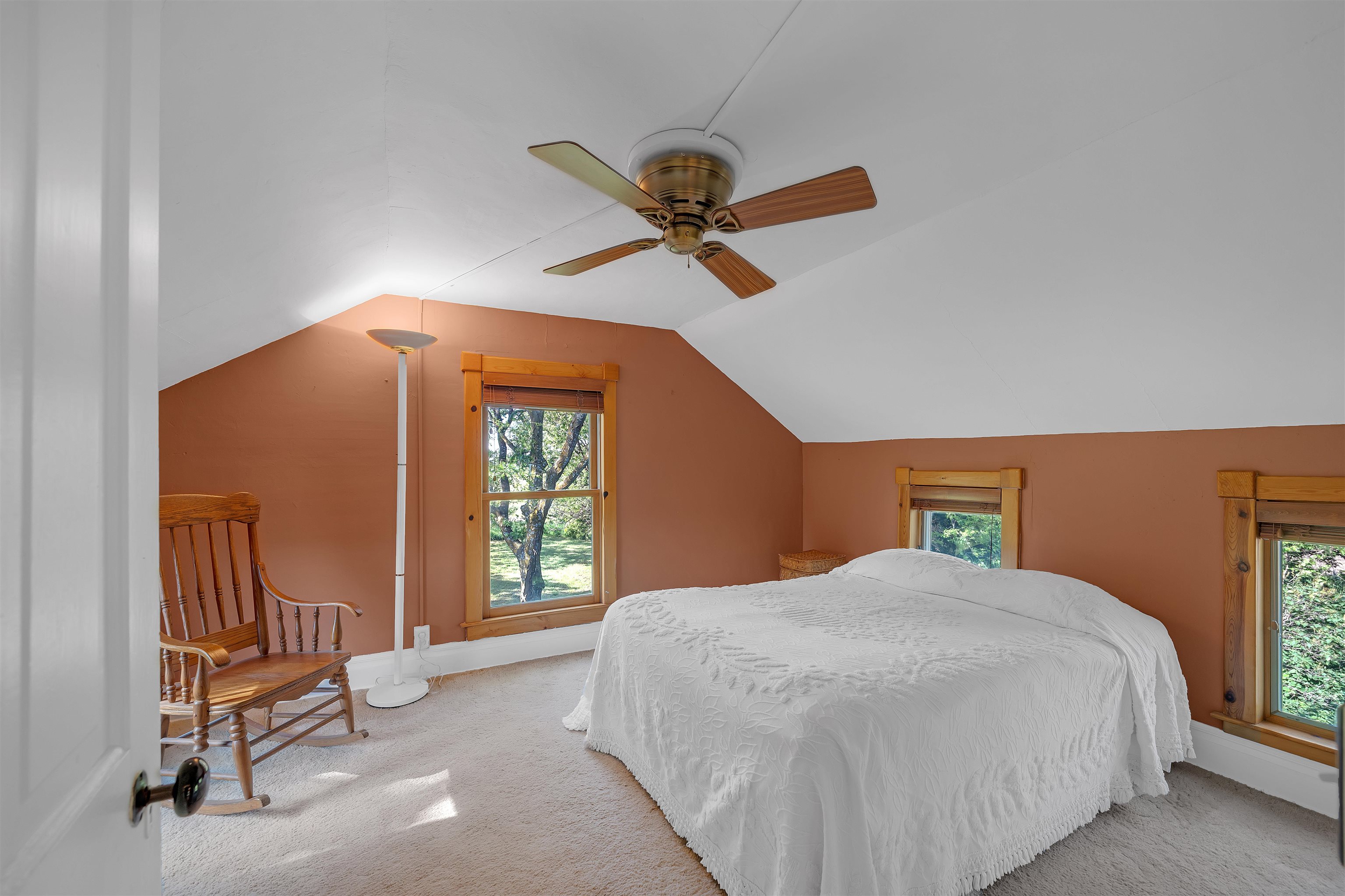 1924 40th Property Photo 24