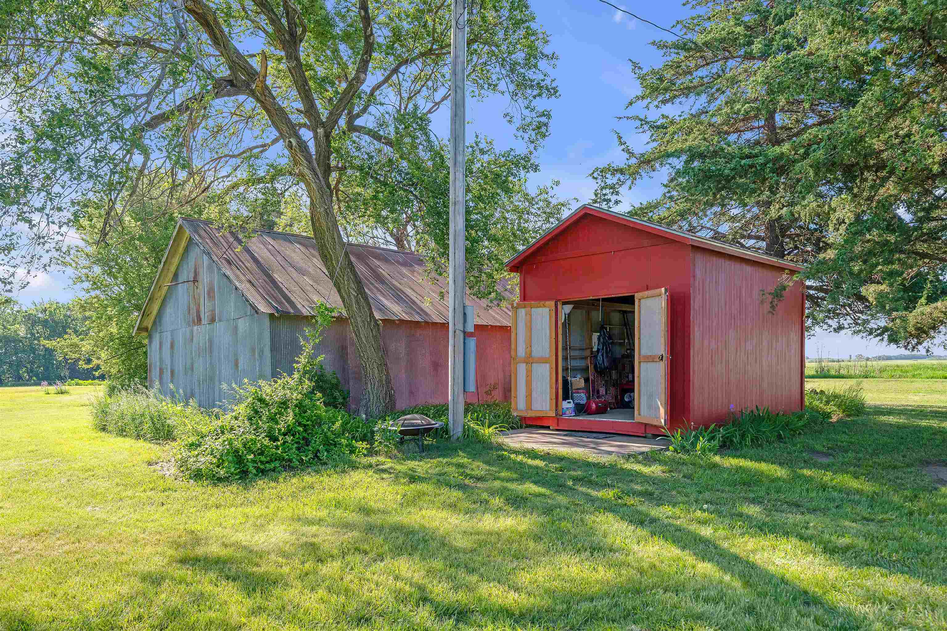 1924 40th Property Photo 29