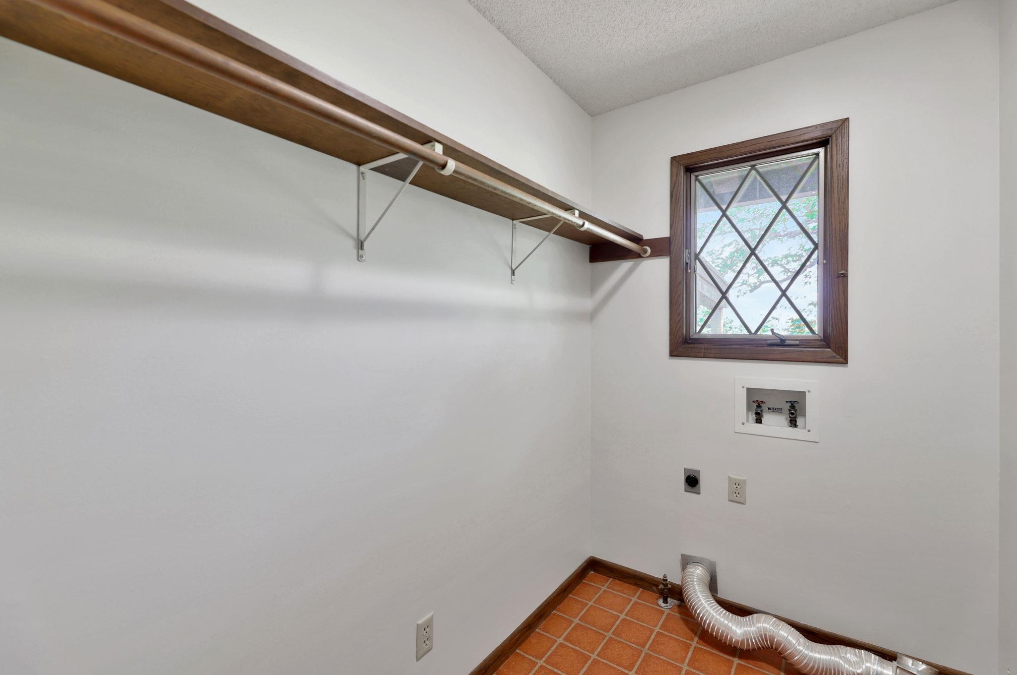 740 Fairway Ct Property Photo 22