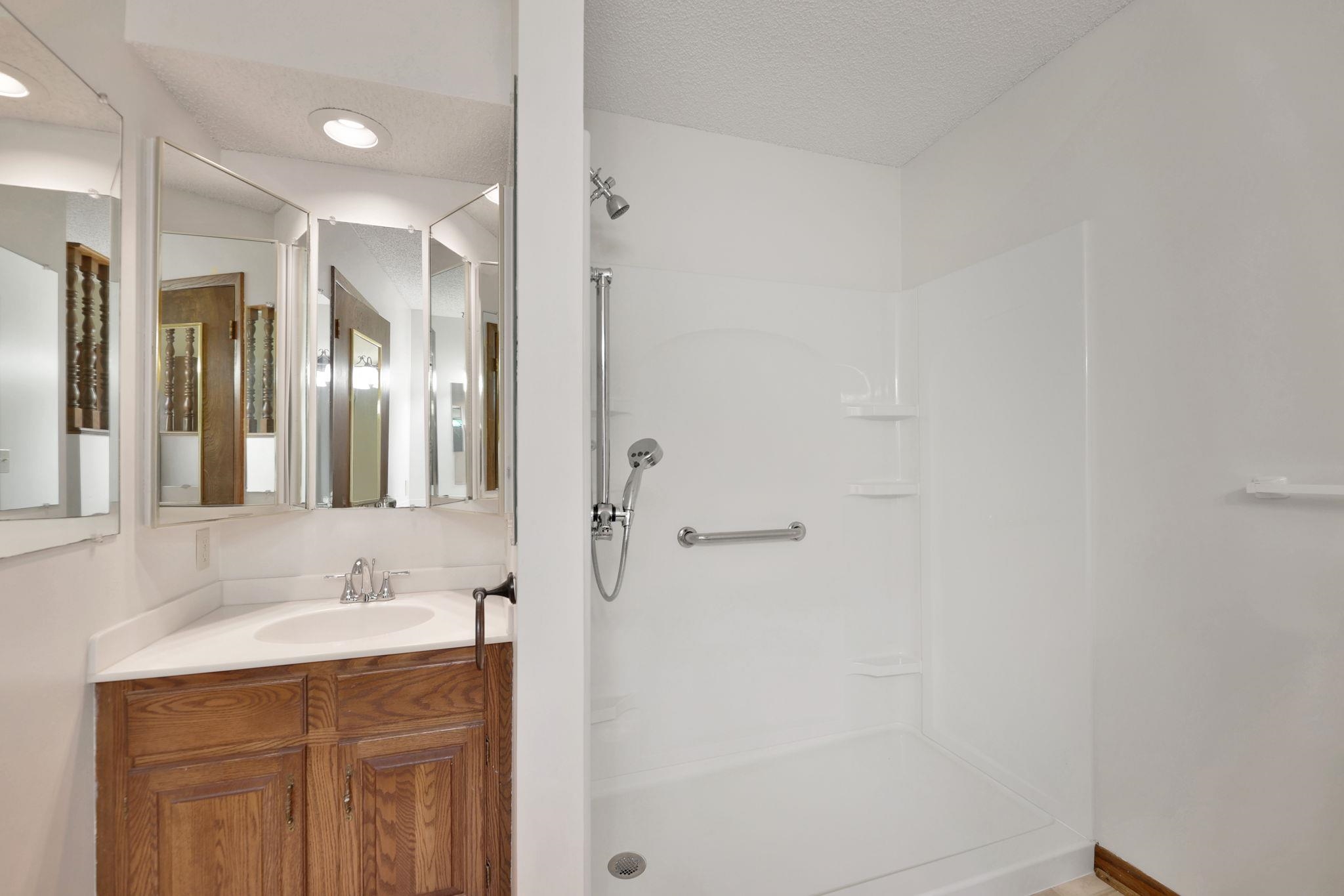 740 Fairway Ct Property Photo 24