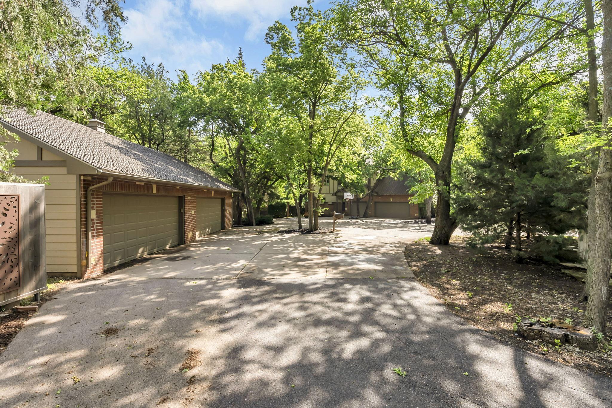 11110 W Central Ave Property Photo 28