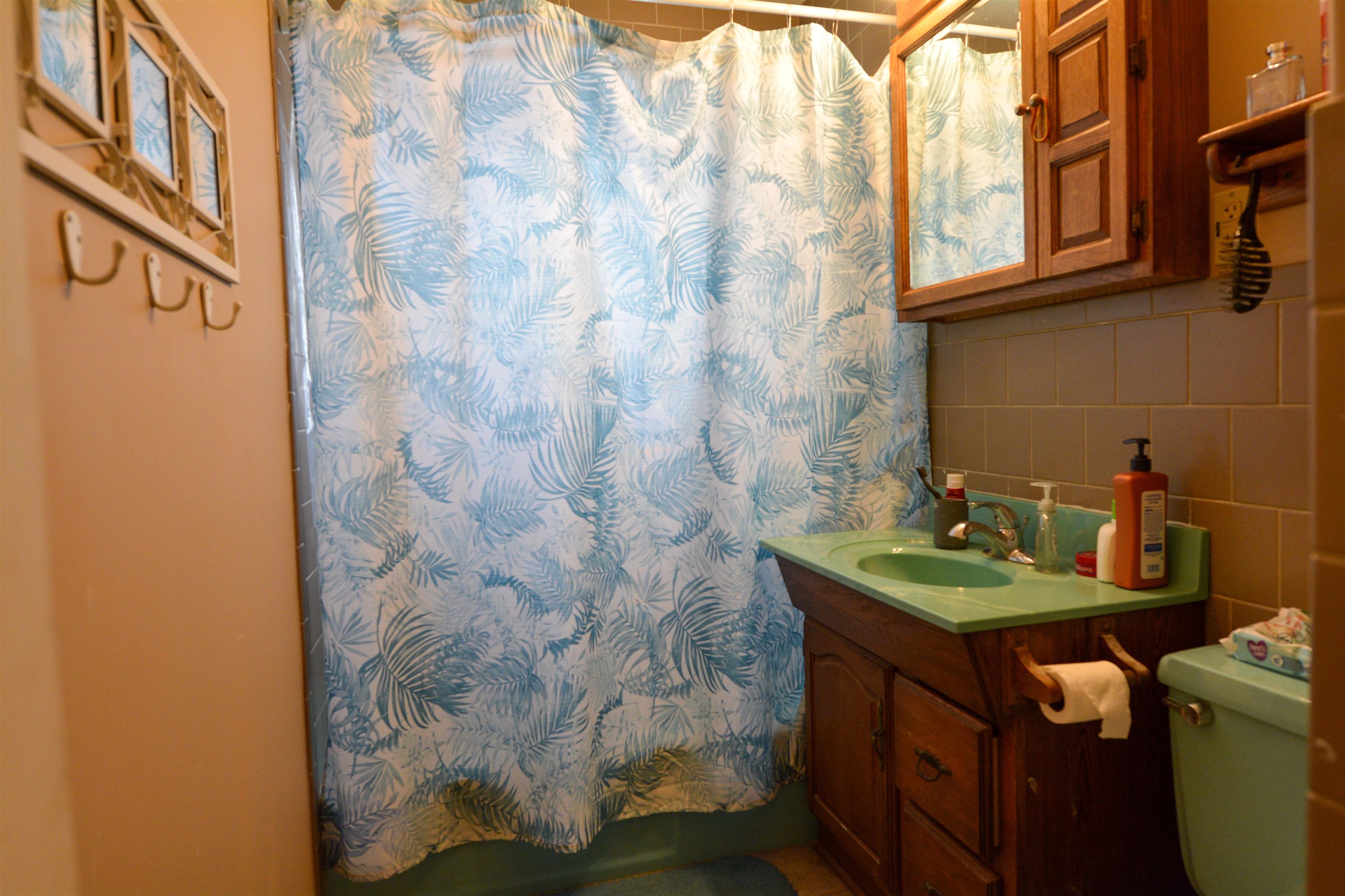 2209 S Ellis Ave. Property Photo 8