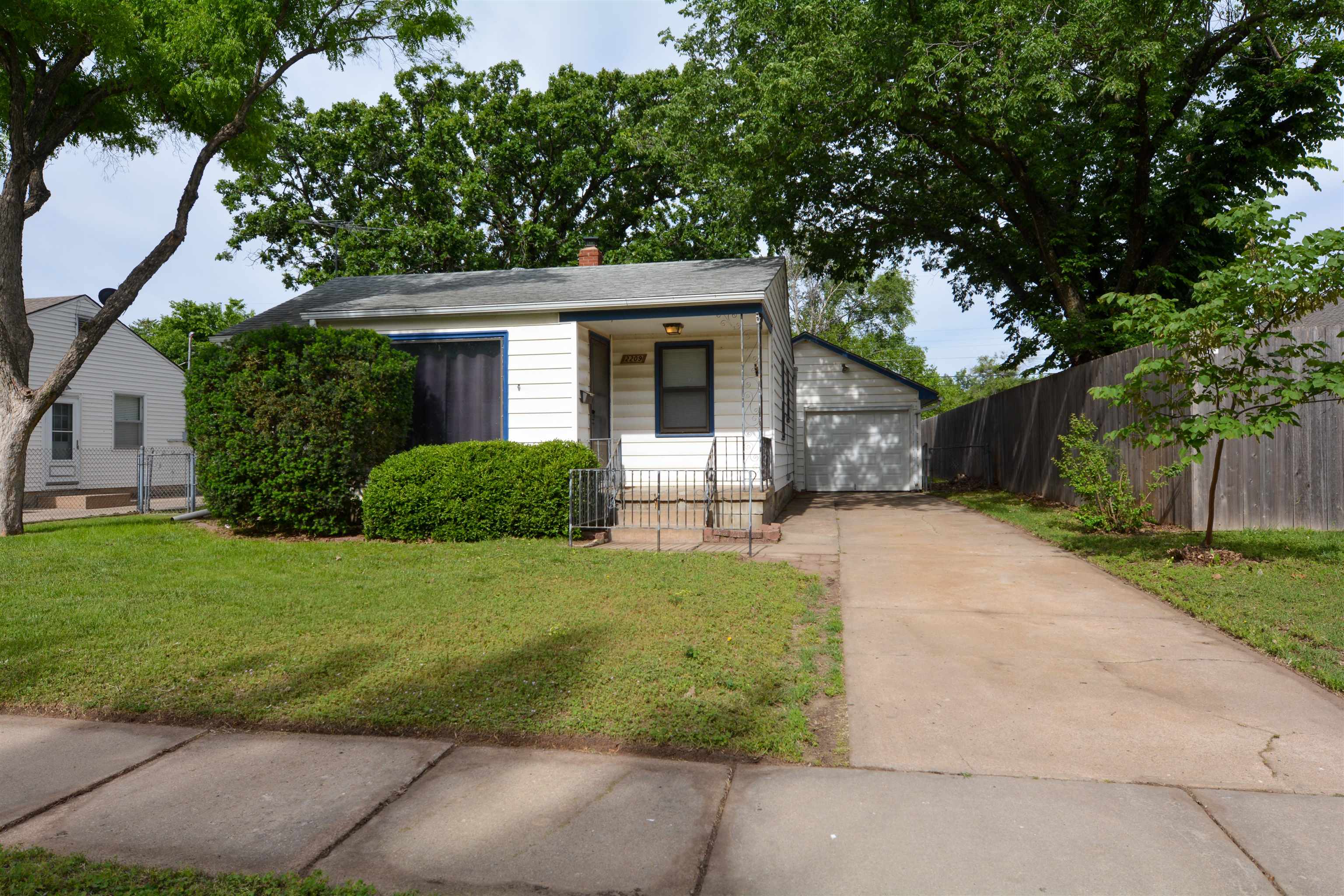 2209 S Ellis Ave. Property Photo 23
