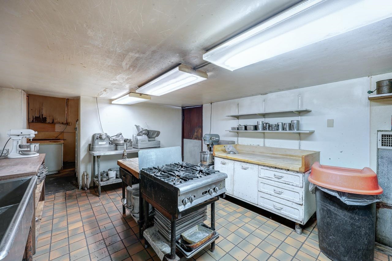 301 S Summit St Property Photo 15