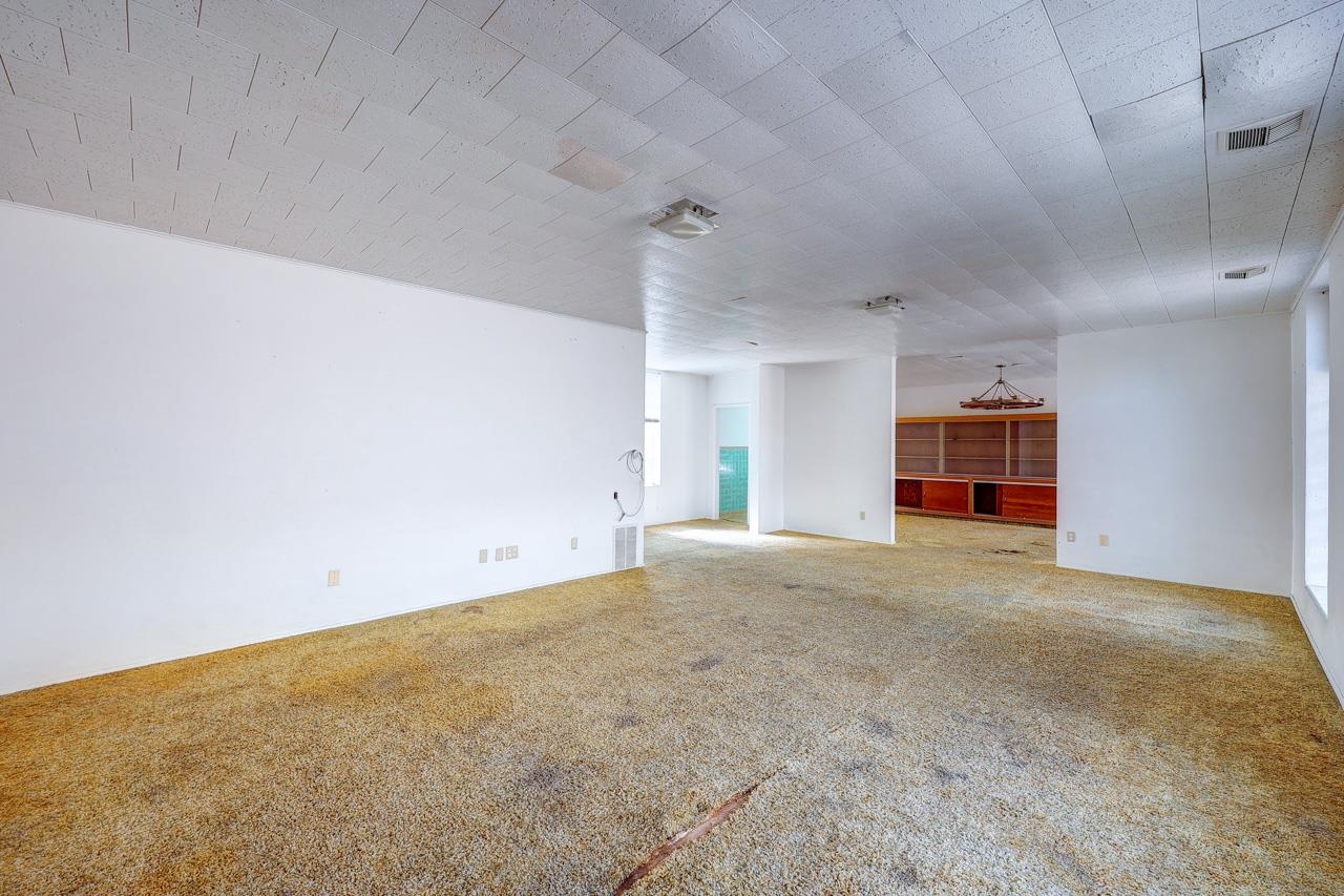 301 S Summit St Property Photo 30