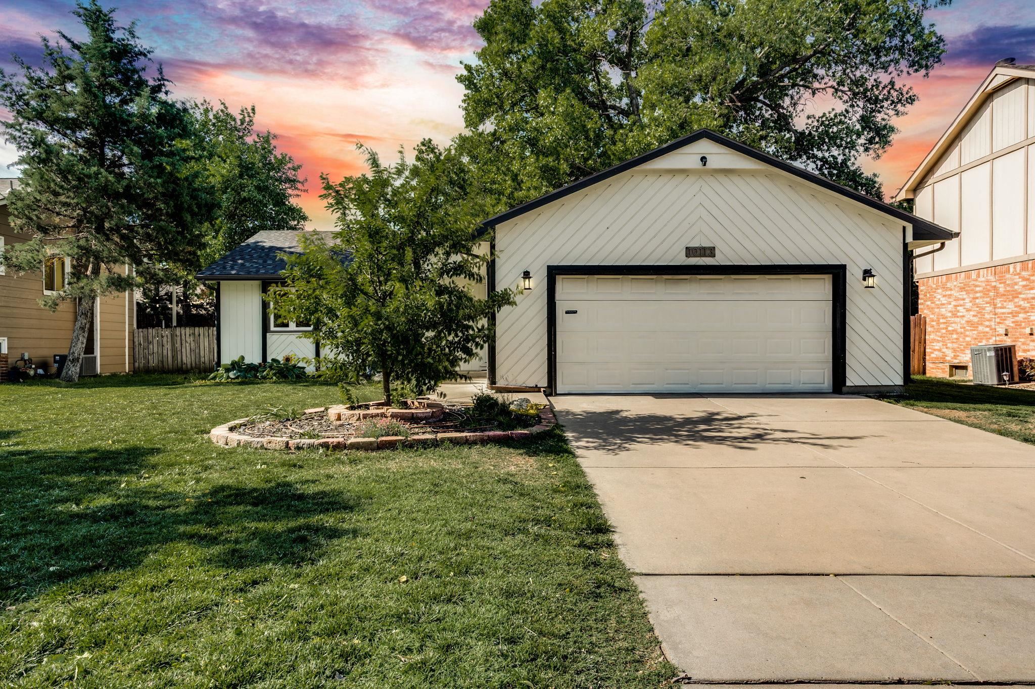10113 E Lockmoor St. Property Photo 1