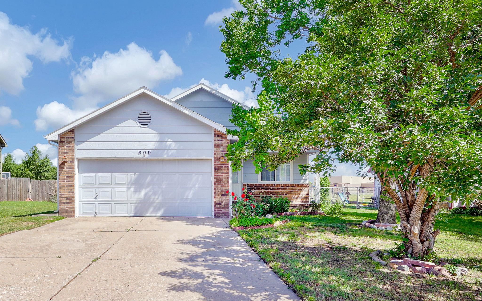 800 W Deerfield Cir Property Photo 1