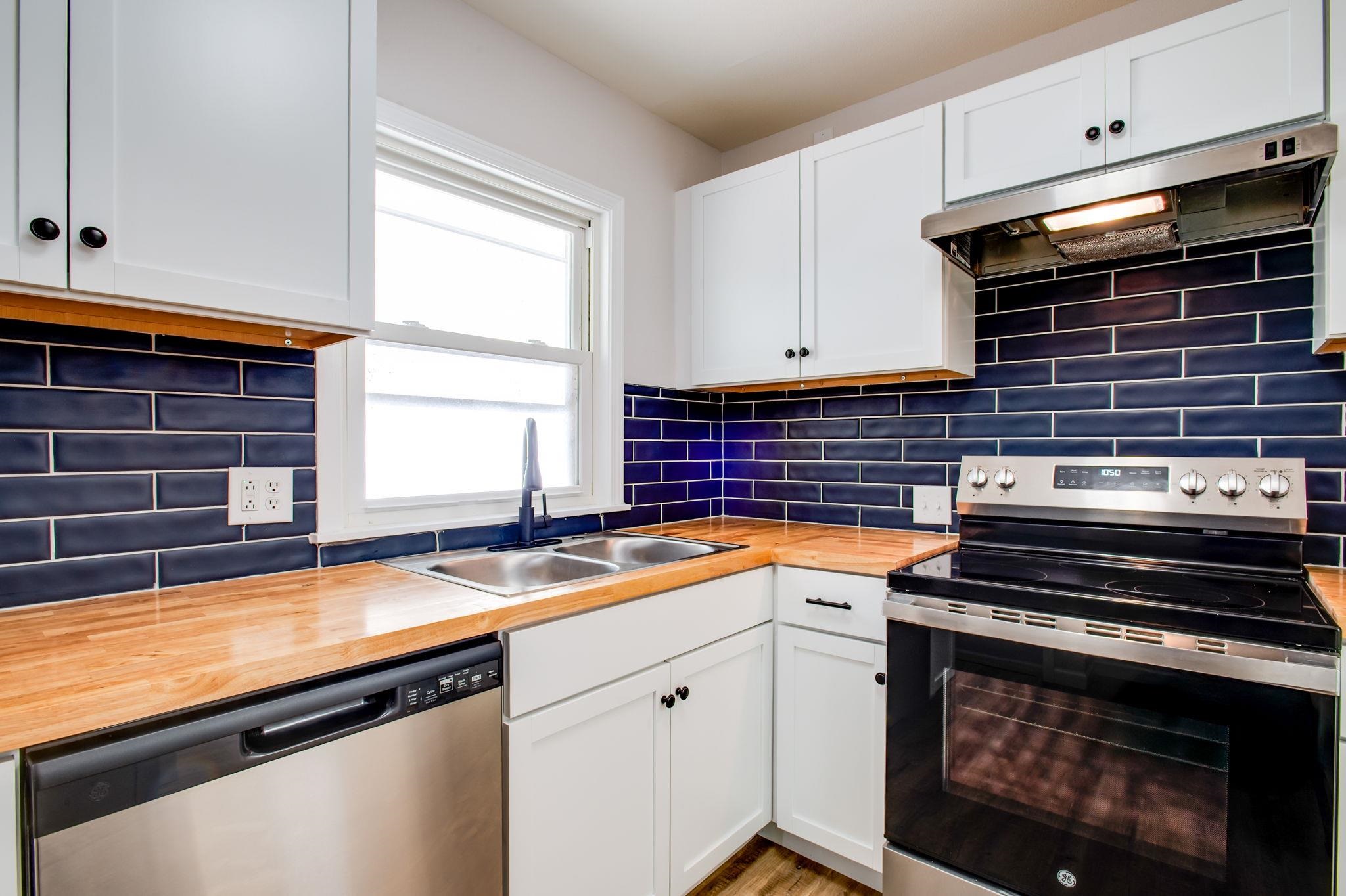 1827 S Battin St Property Photo 10