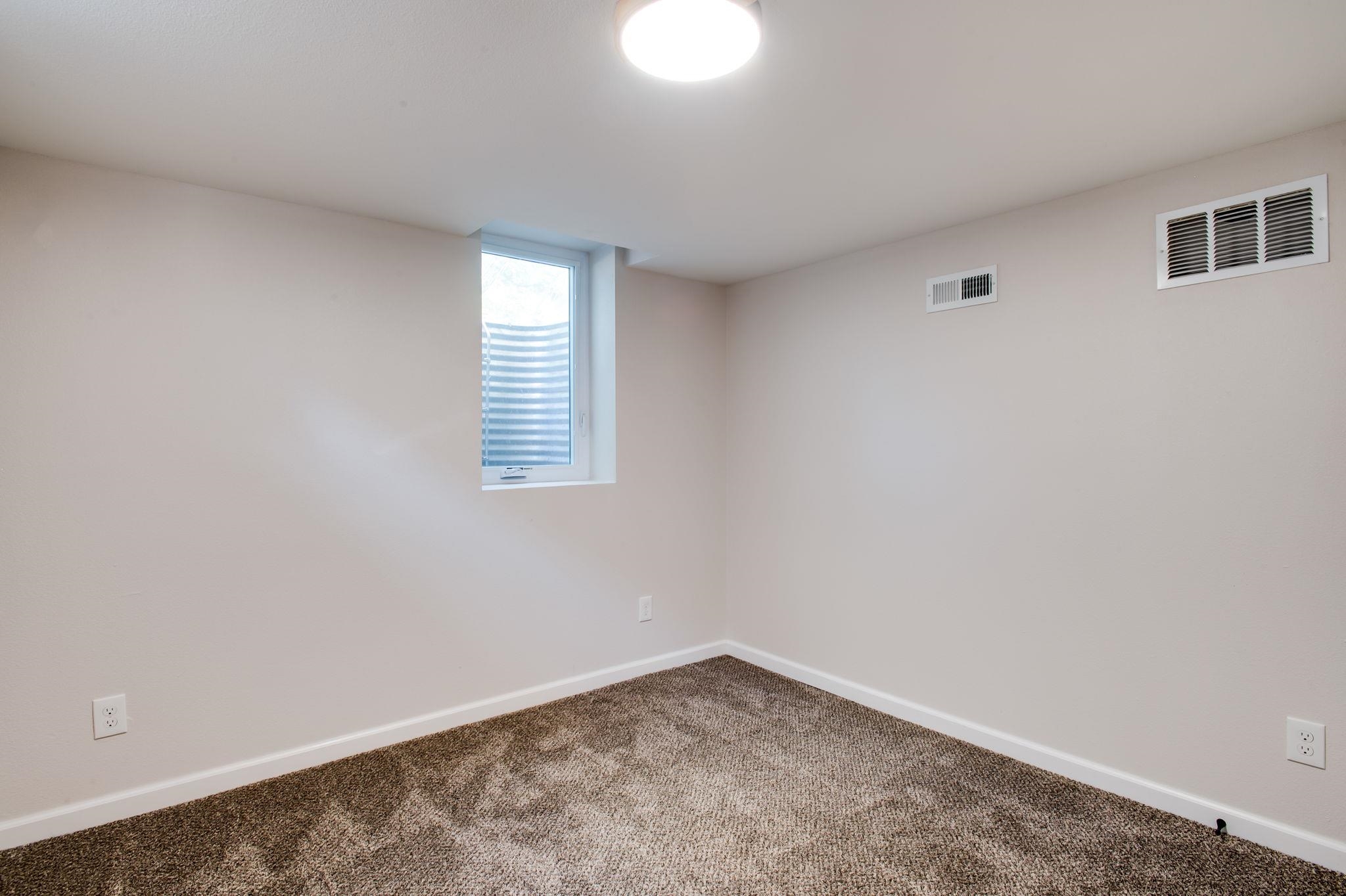 1827 S Battin St Property Photo 19