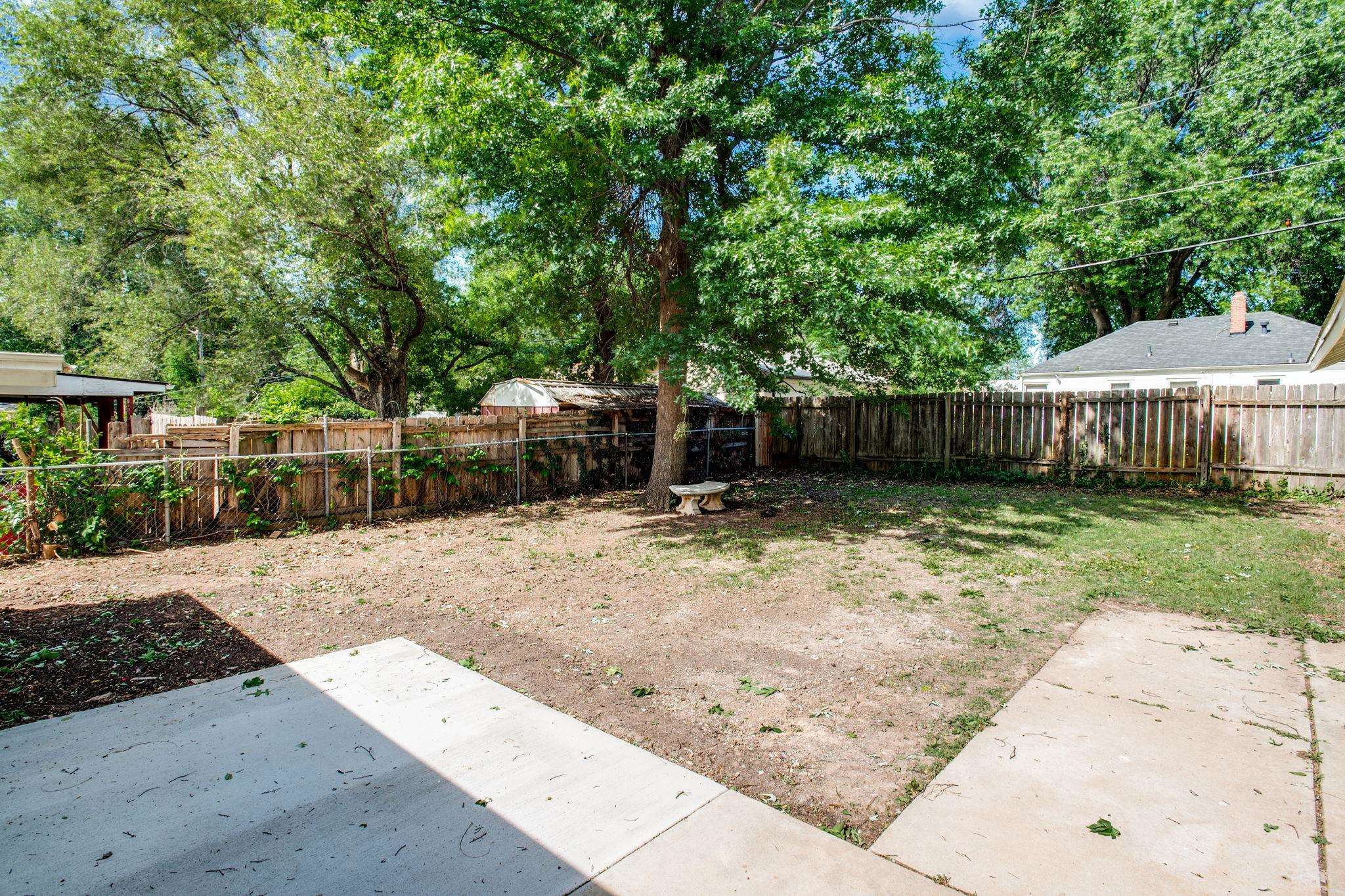 1827 S Battin St Property Photo 23