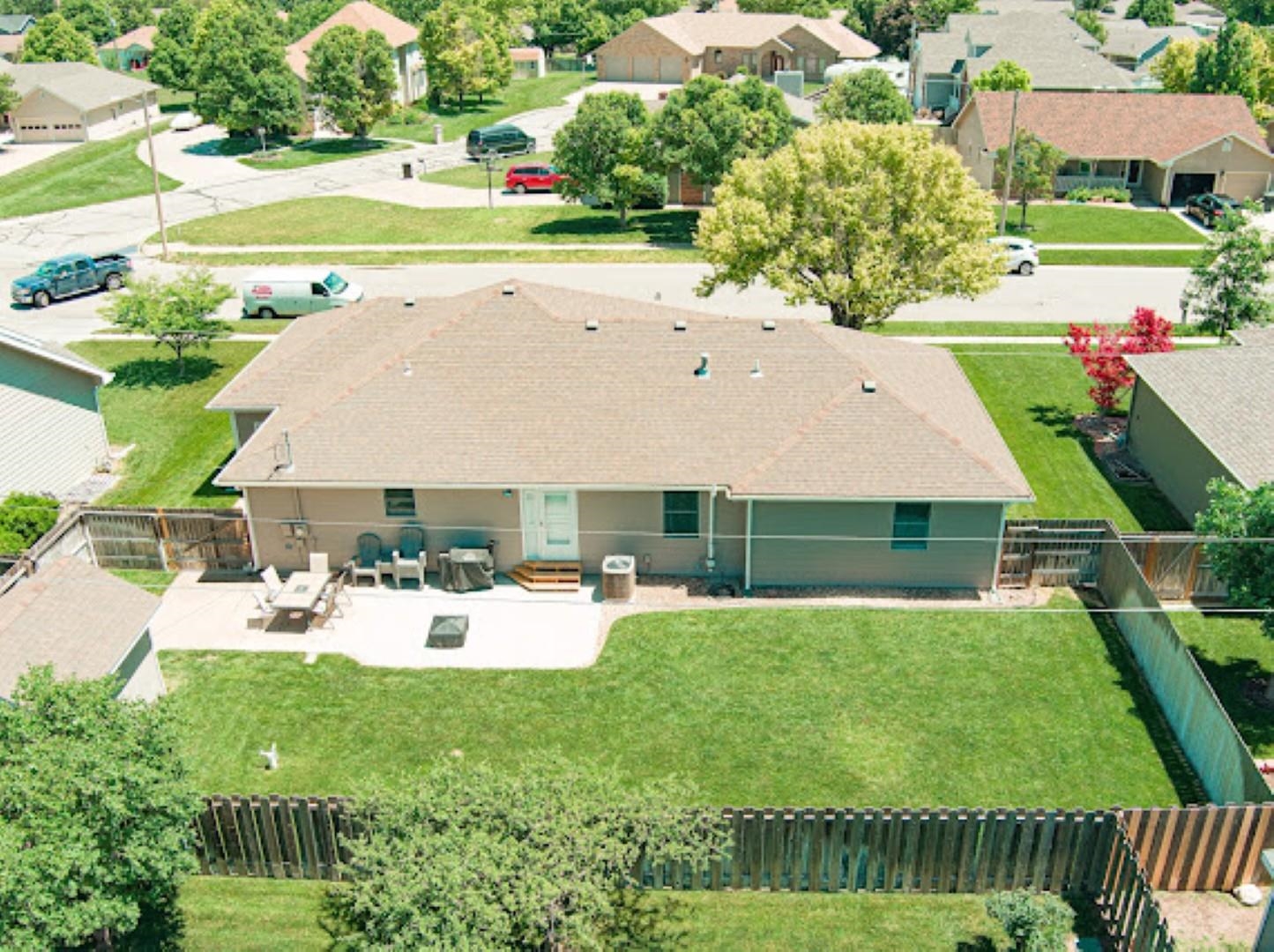 2940 Ray Ave. Property Photo 3