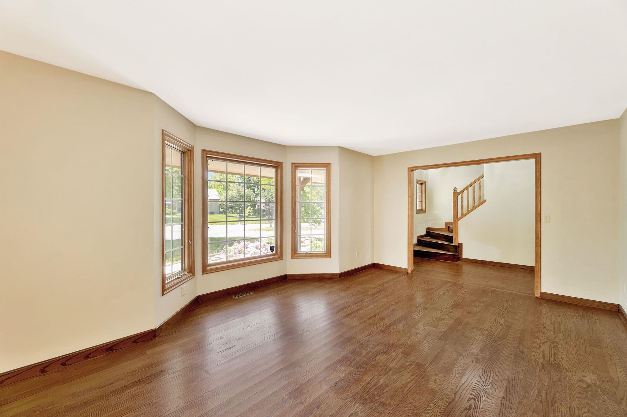 2530 N Greenleaf Ct Property Photo 4