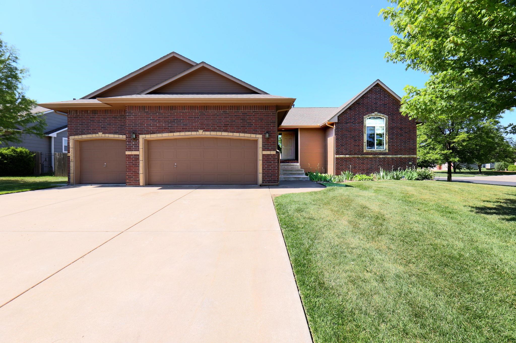 809 W Putter Ct Property Photo 1