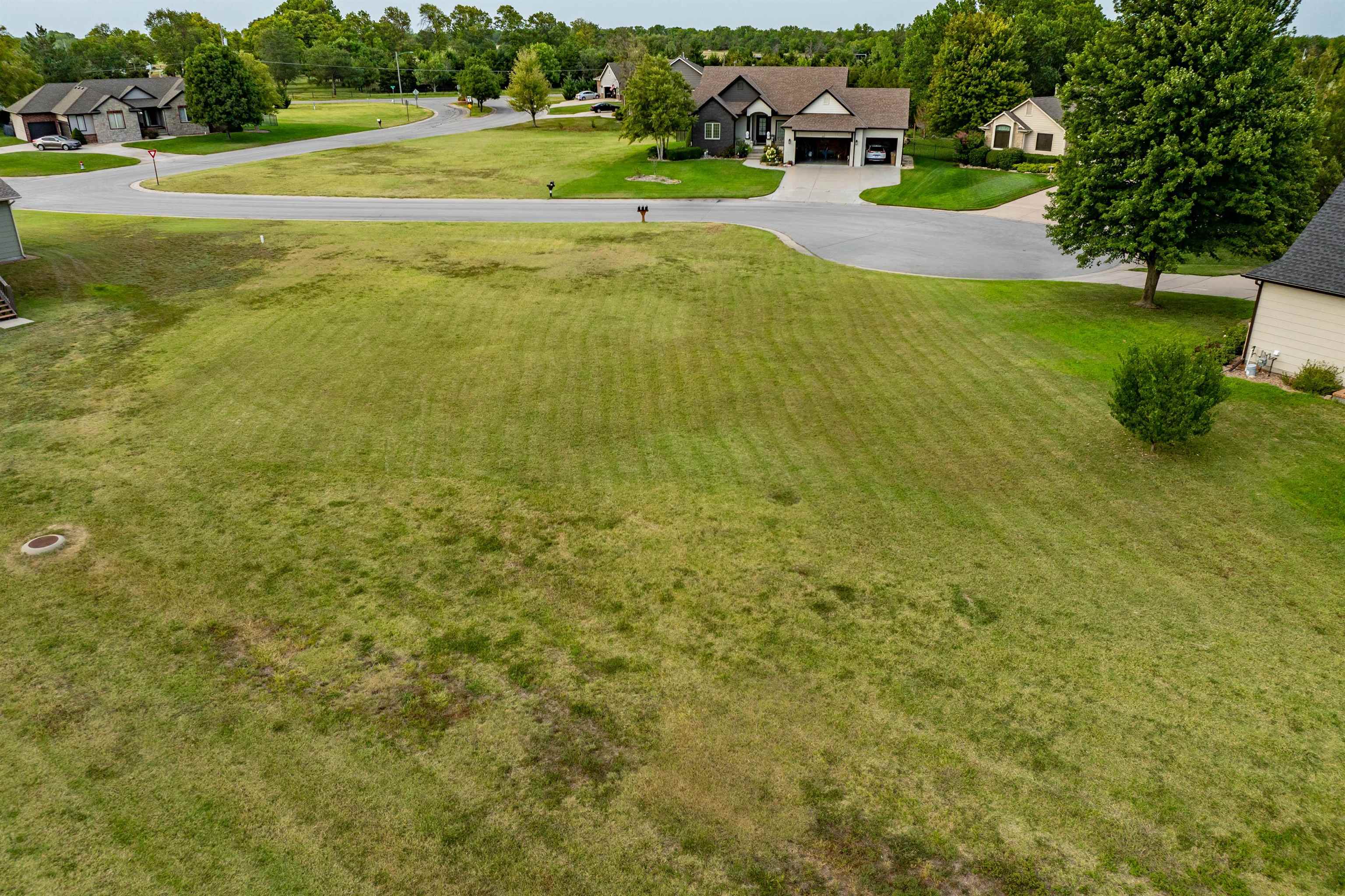 607 E Aspen Creek Ct Property Photo 5