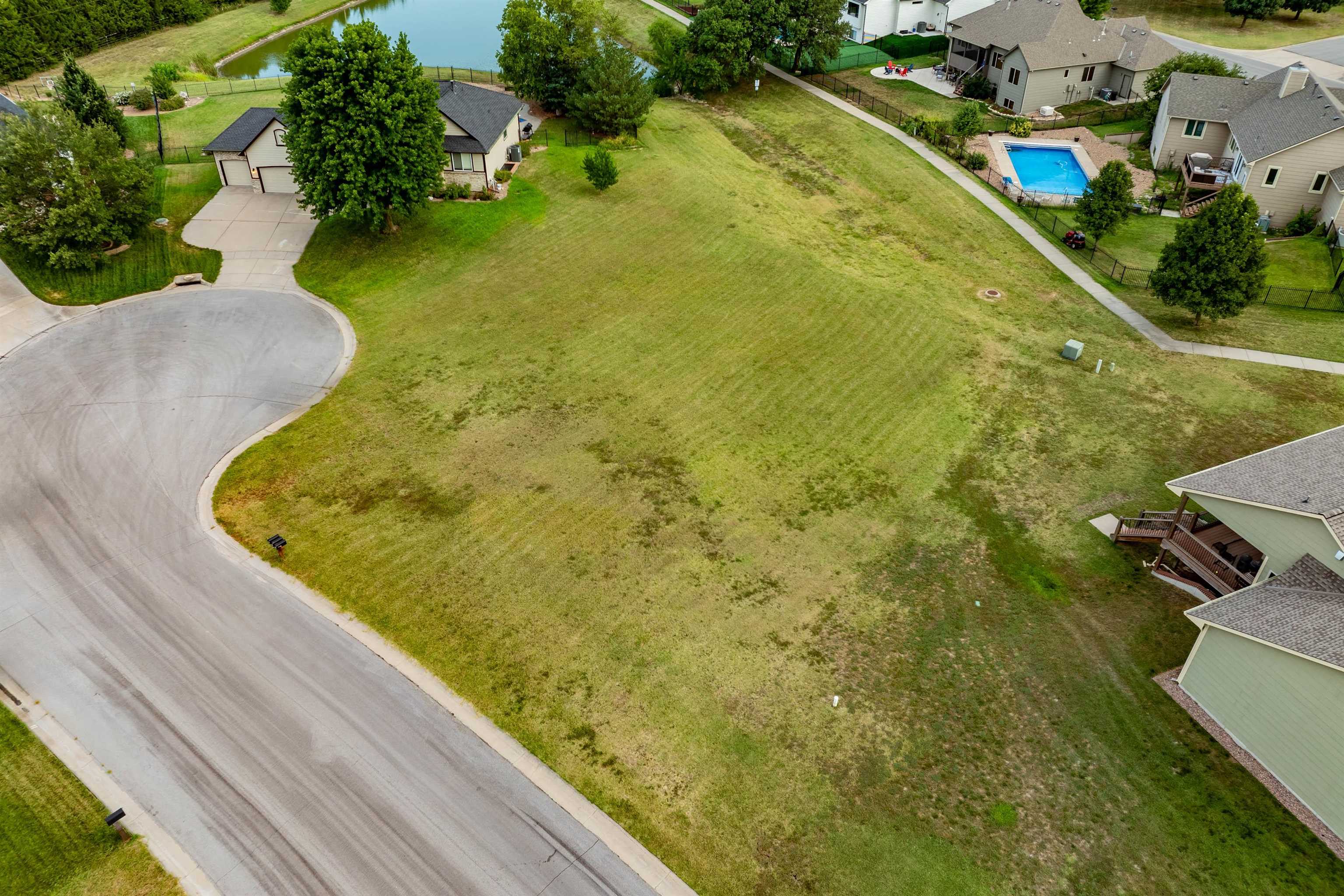 607 E Aspen Creek Ct Property Photo 9