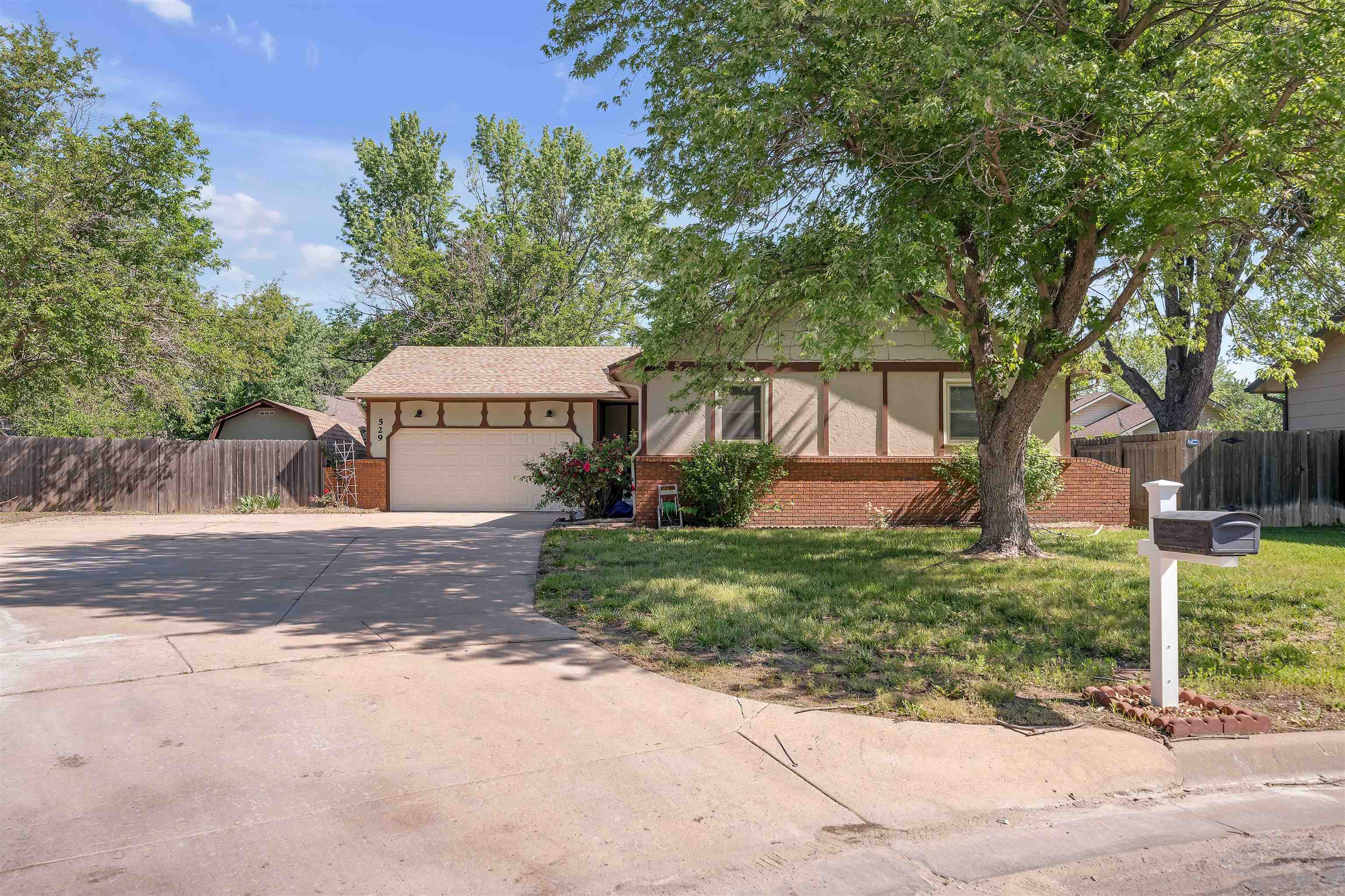 529 N Covington Ct Property Photo 1