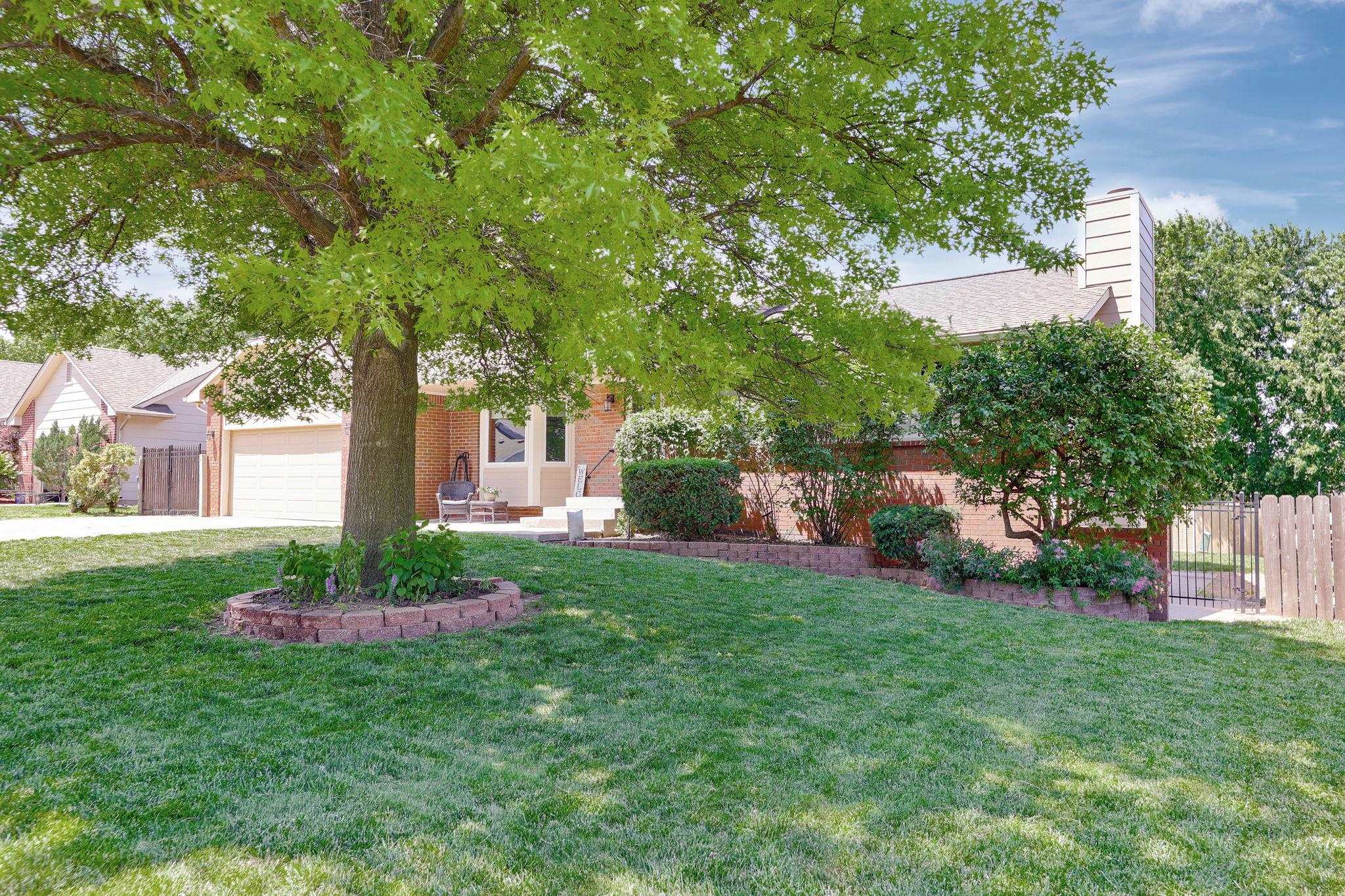 1113 N Ridgecrest Property Photo 1