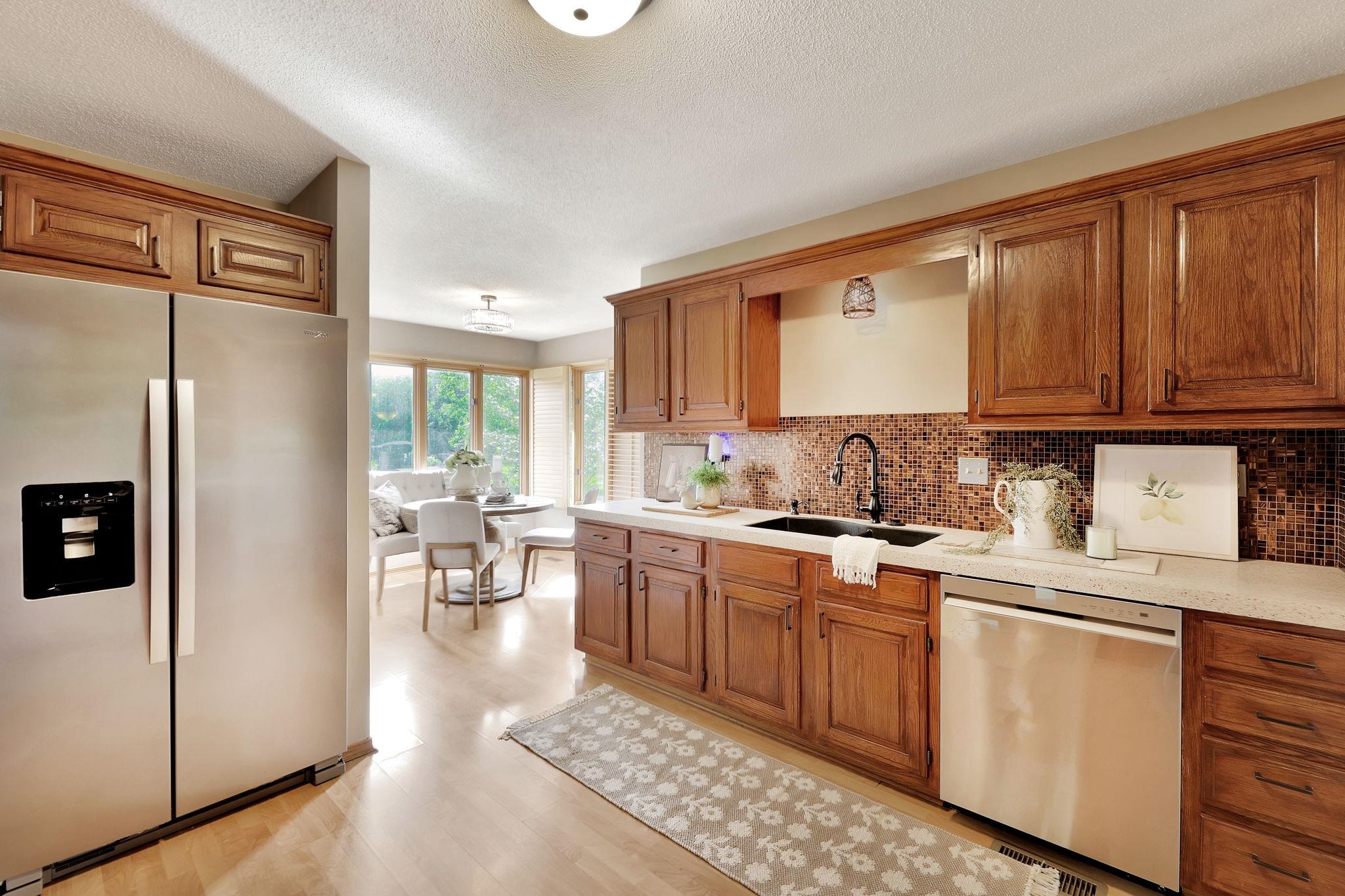 2501 N Fox Run Property Photo 5