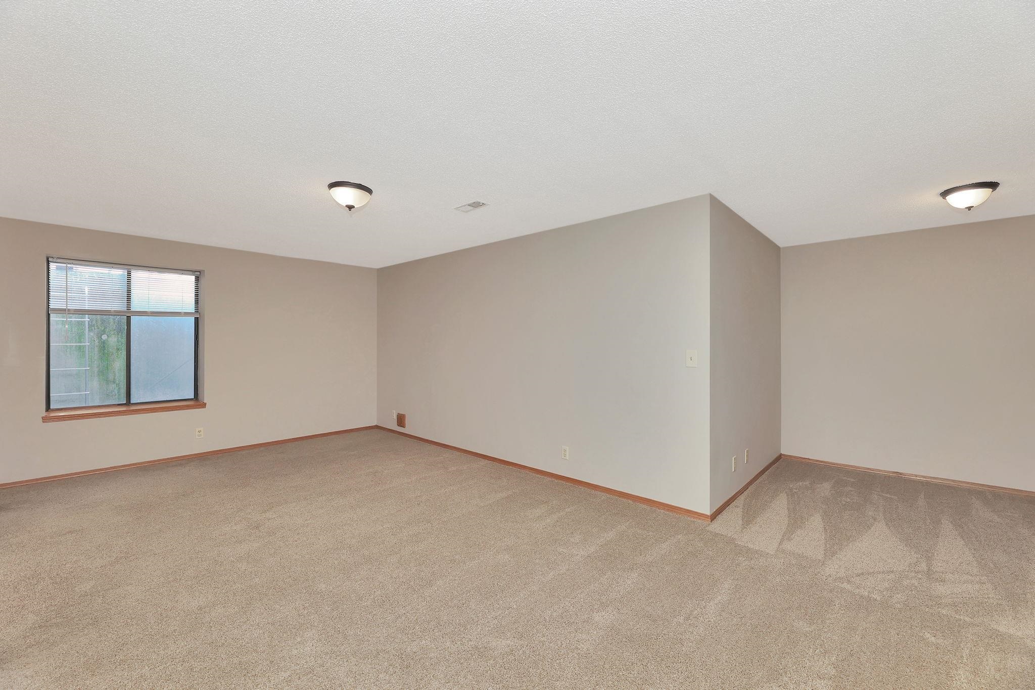 2501 N Fox Run Property Photo 28