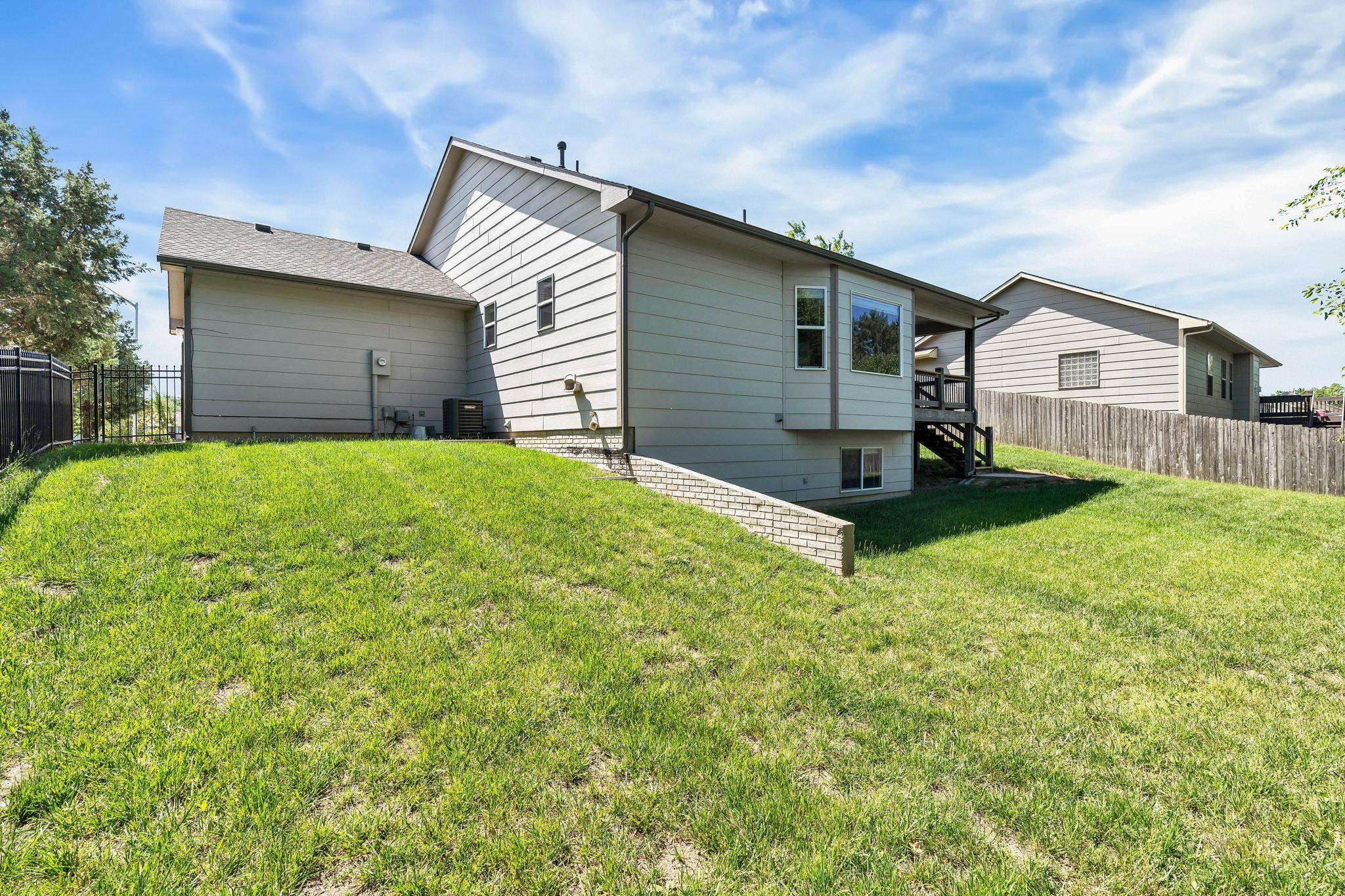 13924 E Hawthorne St Property Photo 31