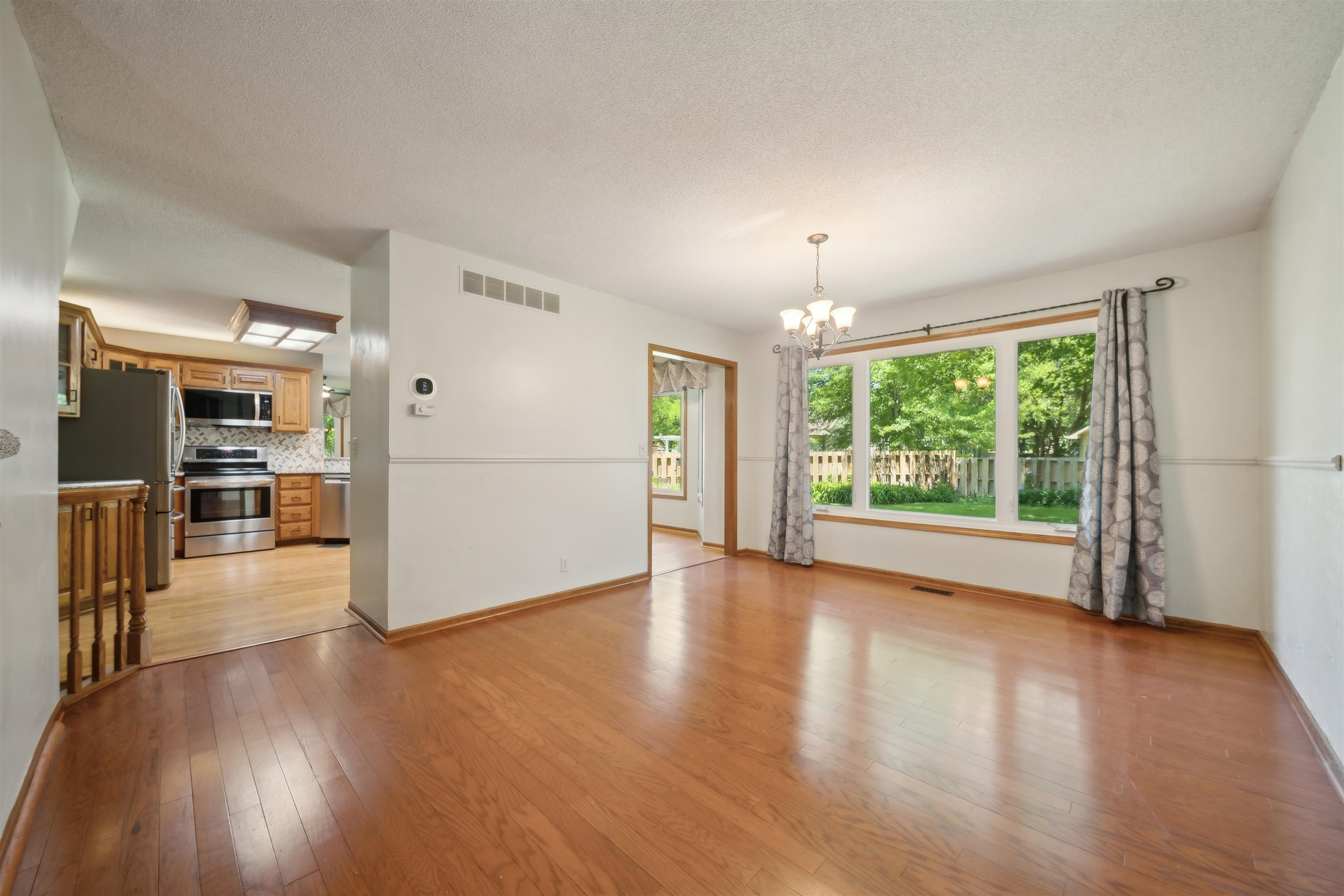 9416 W Wyncroft St Property Photo 5