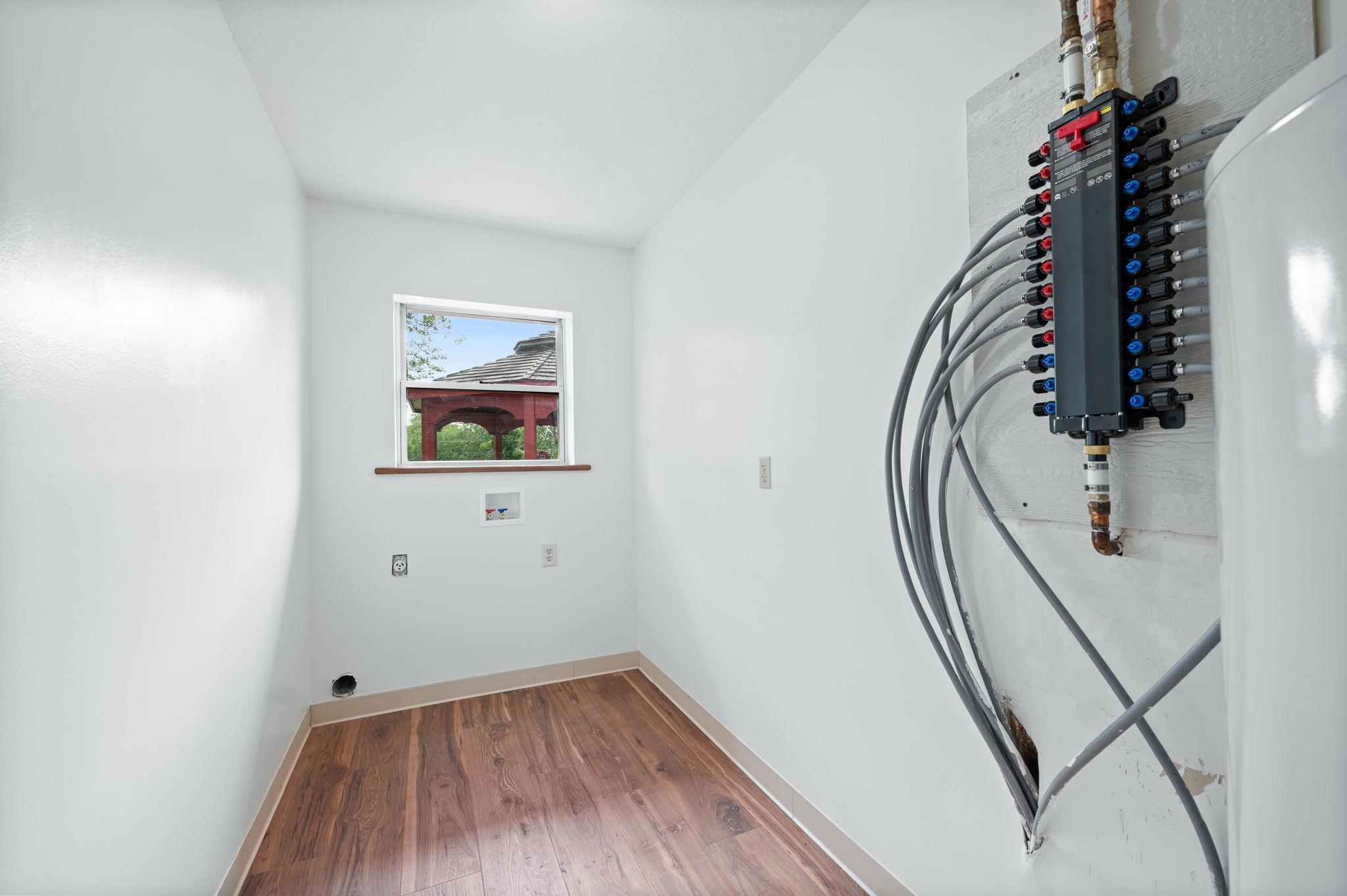 1818 S 123rd Property Photo 16