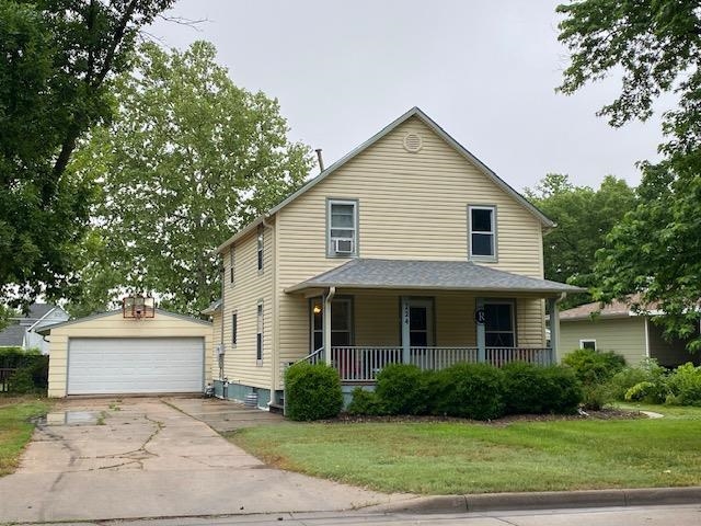 224 S Weaver St Property Photo 1