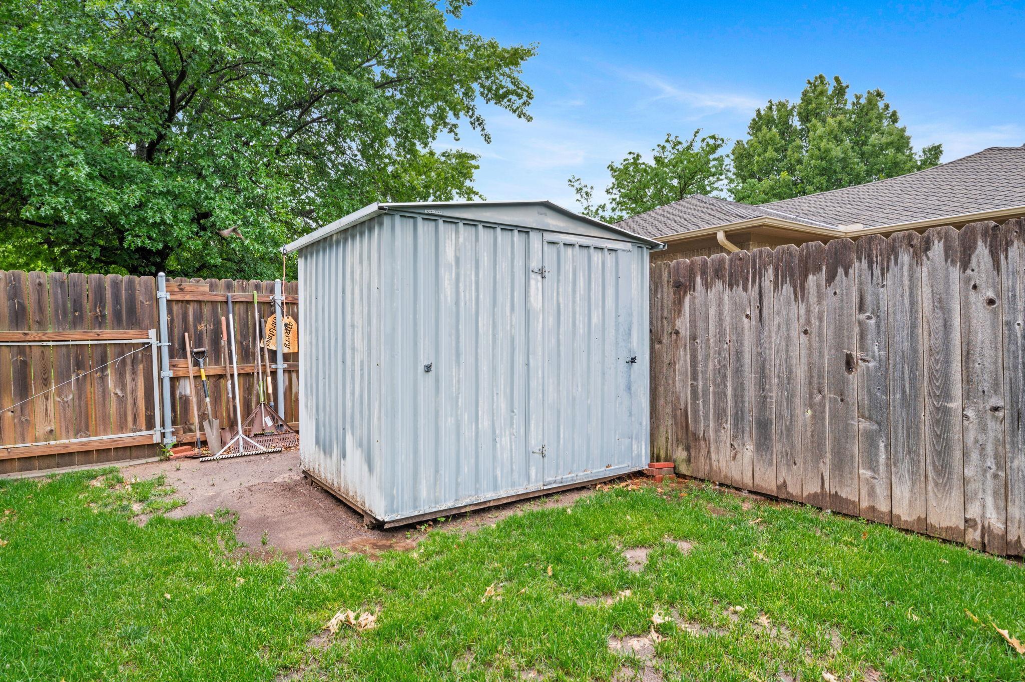1134 N Denene St Property Photo 36