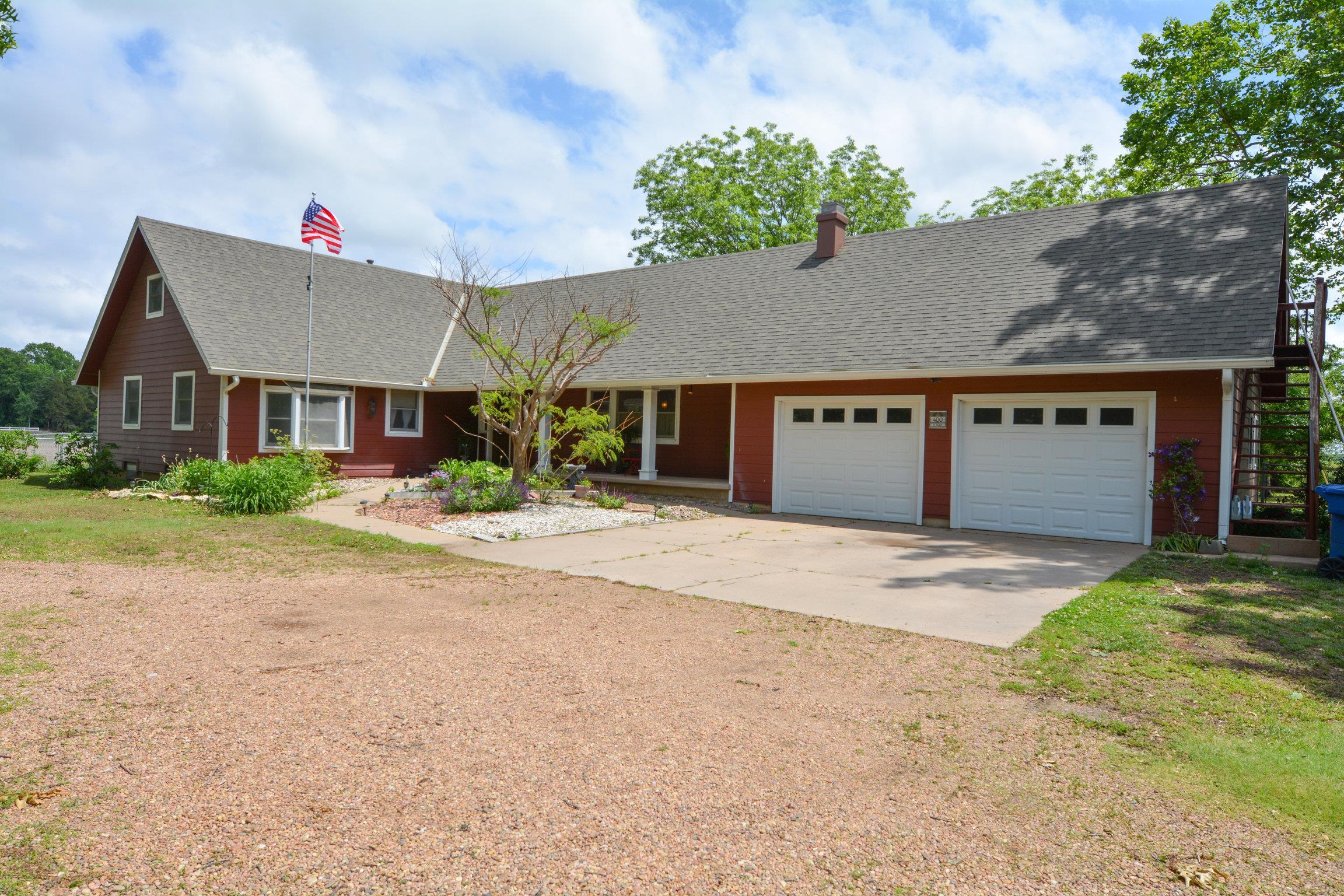 400 N Dean Property Photo 1
