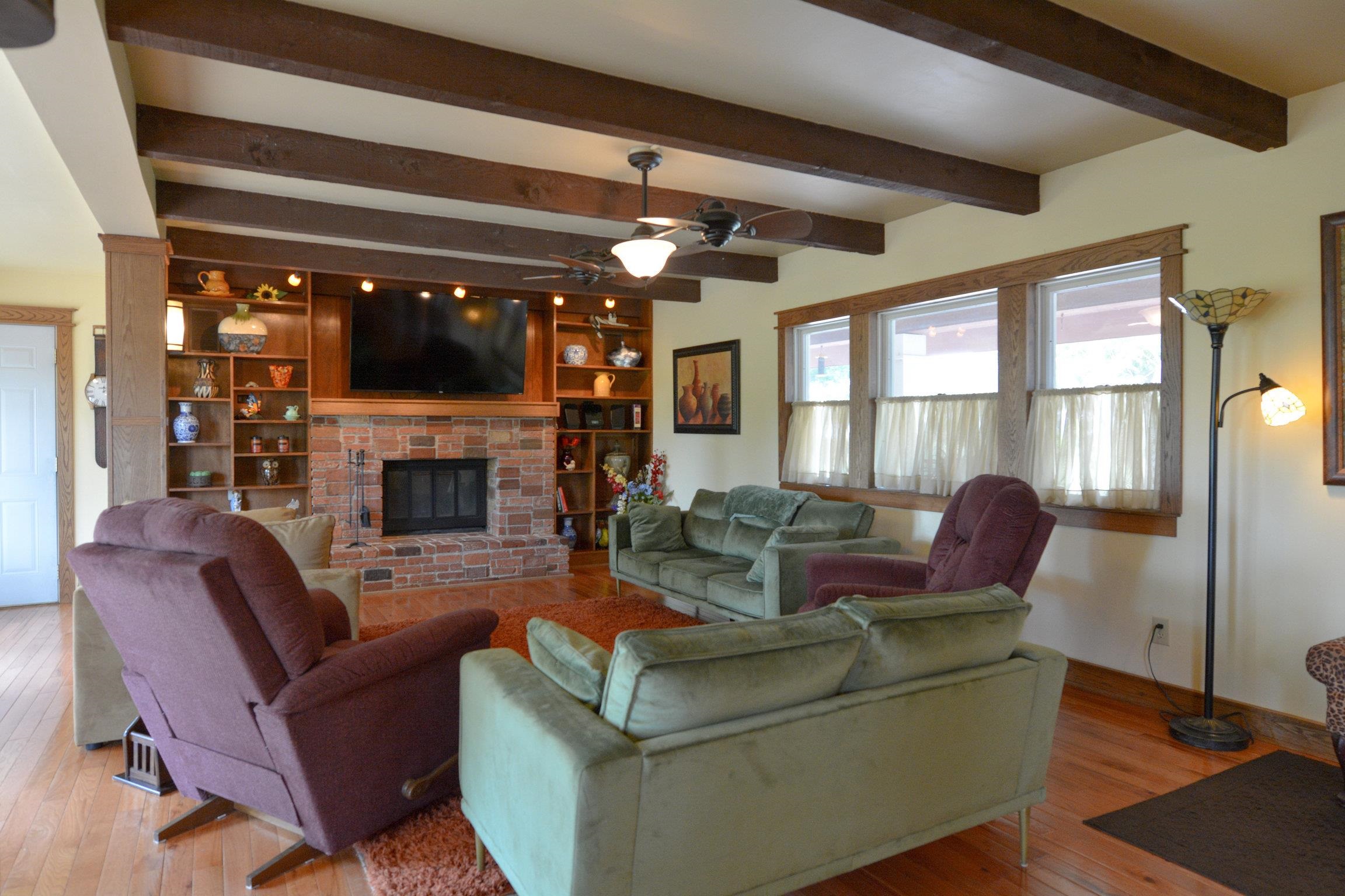 400 N Dean Property Photo 5