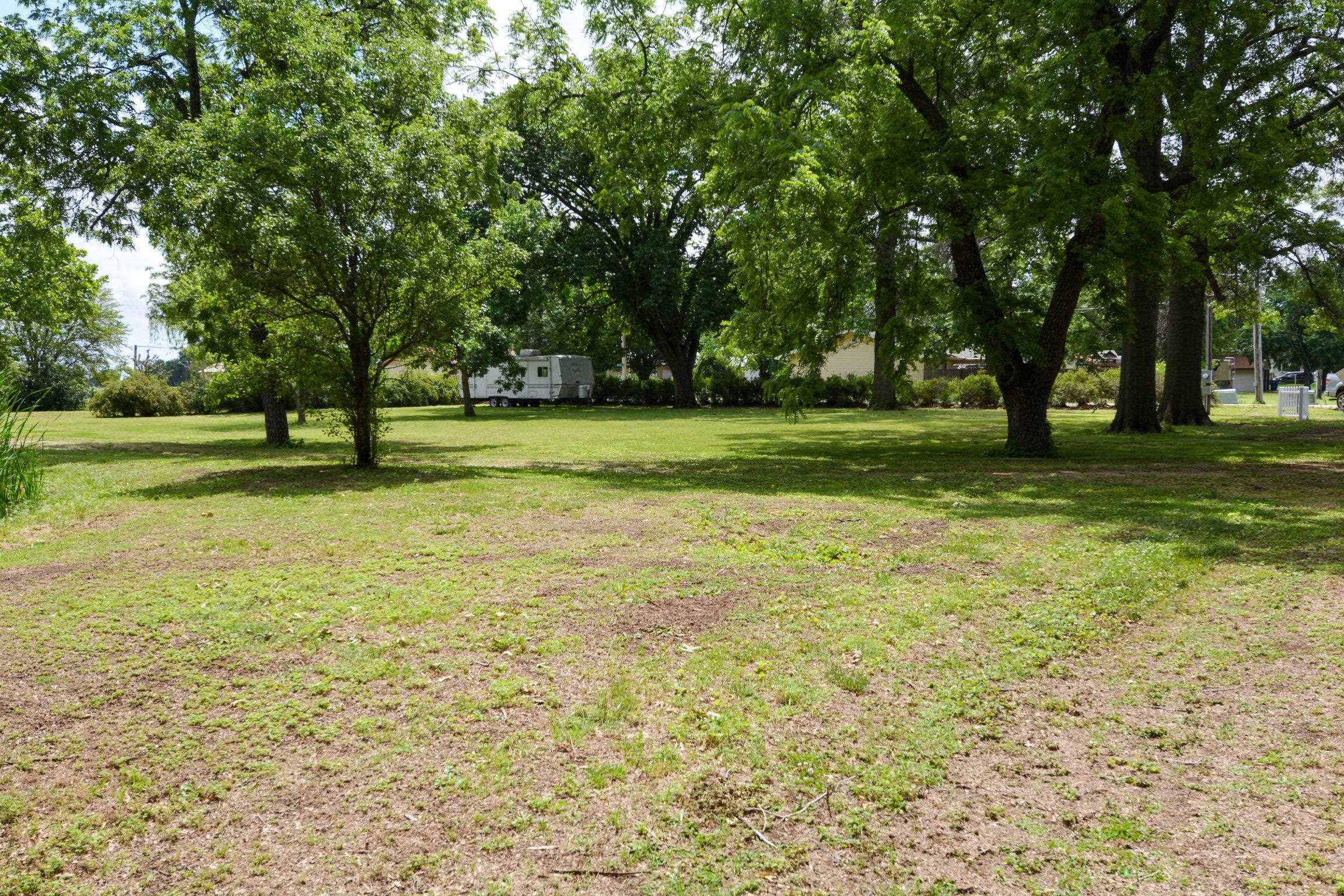400 N Dean Property Photo 31