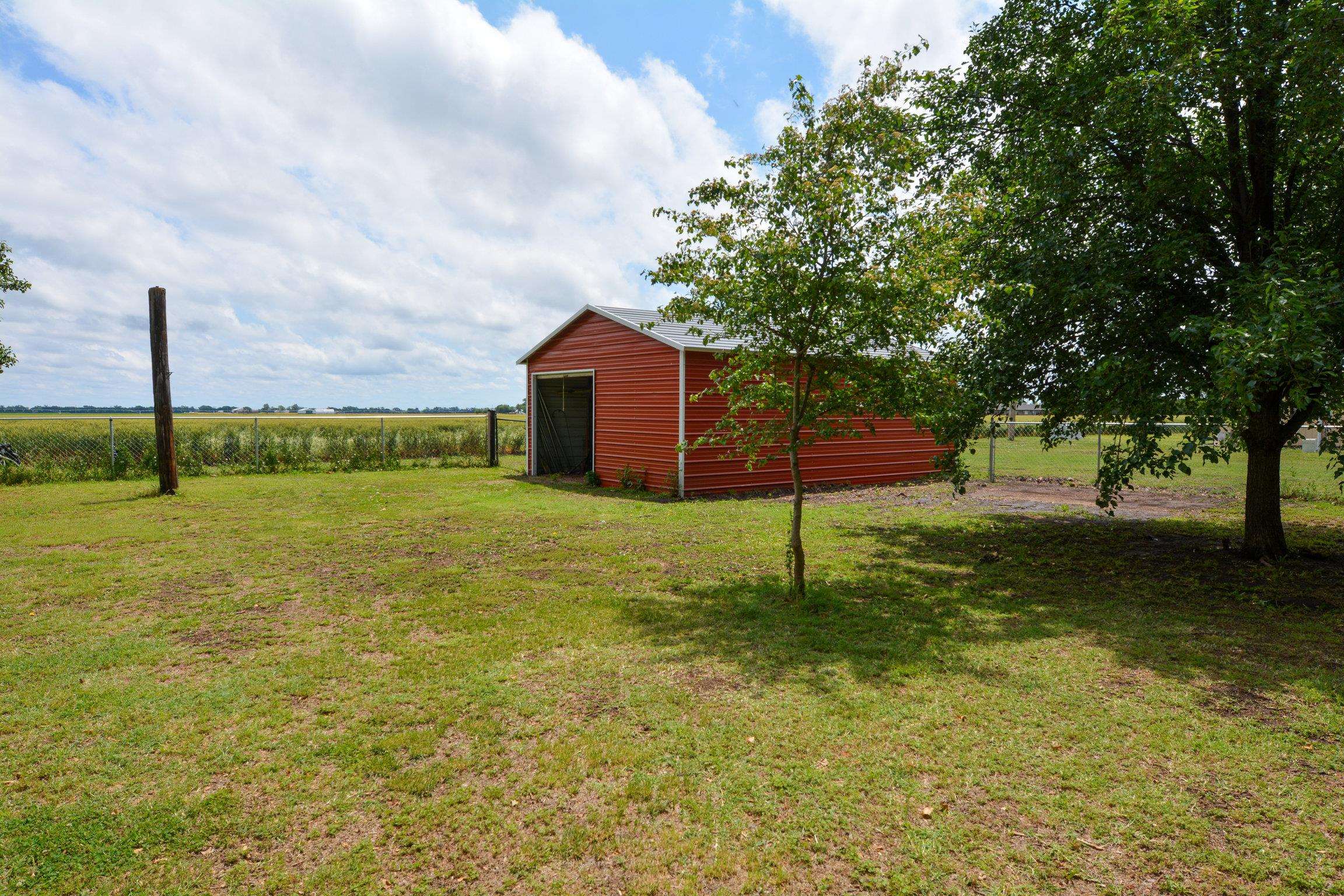400 N Dean Property Photo 32