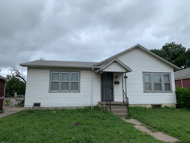 422 E Broadway St Property Photo 1