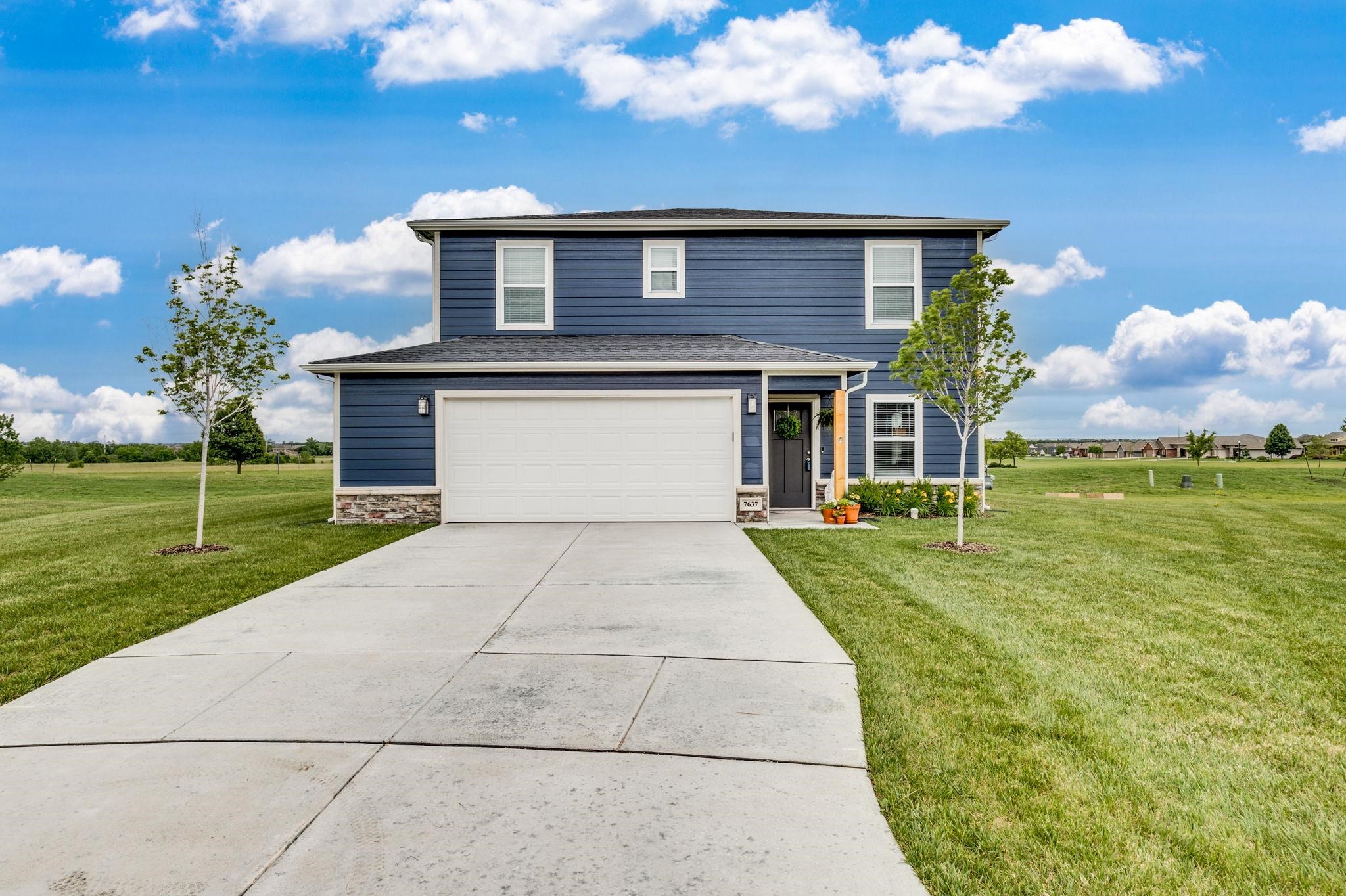 7637 E Pheasant Ridge Cir Property Photo 1
